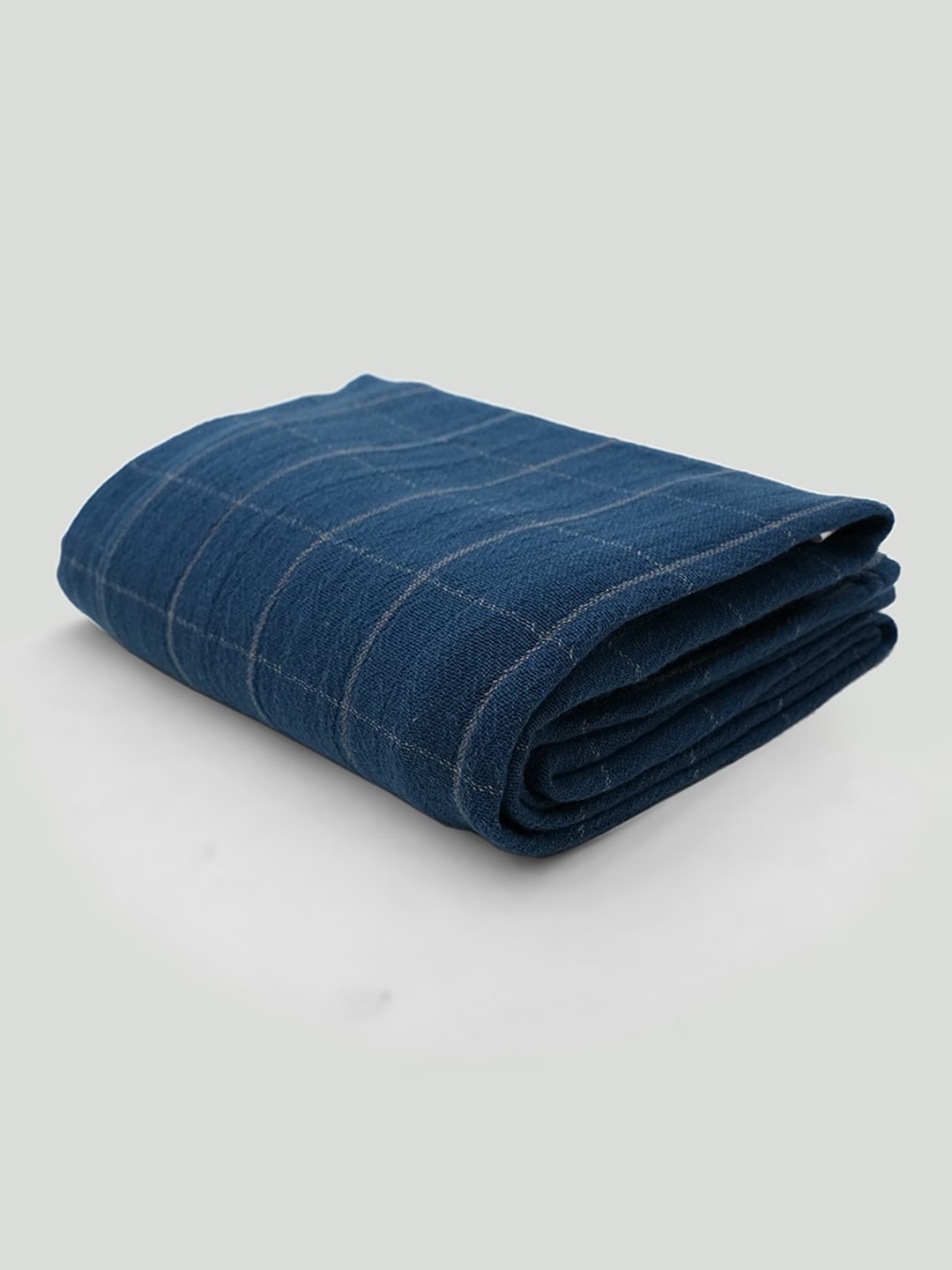 

Doctor Towels Navy Blue Checked 300 GSM Banana Double Cloth Bath Towel With Gift Box