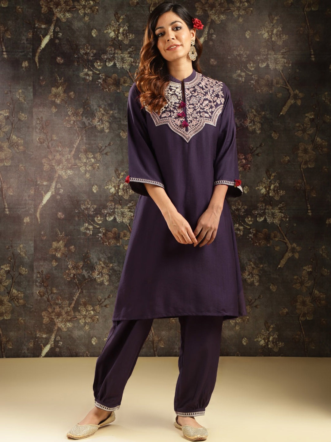 

Lakshita Floral Embroidered A-Line Kurta, Purple