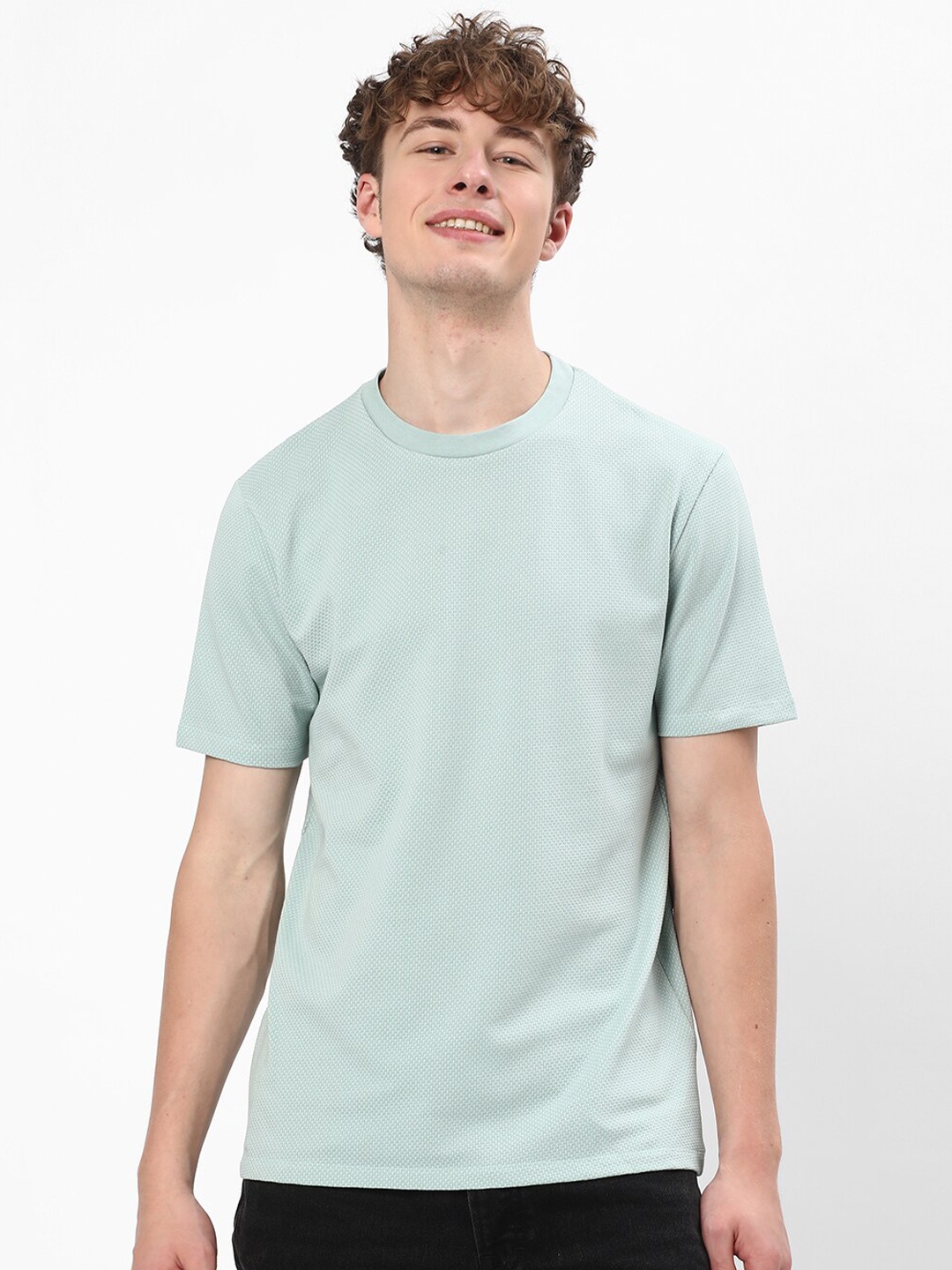 

R&B Men Green Drop-Shoulder Sleeves Pockets T-shirt