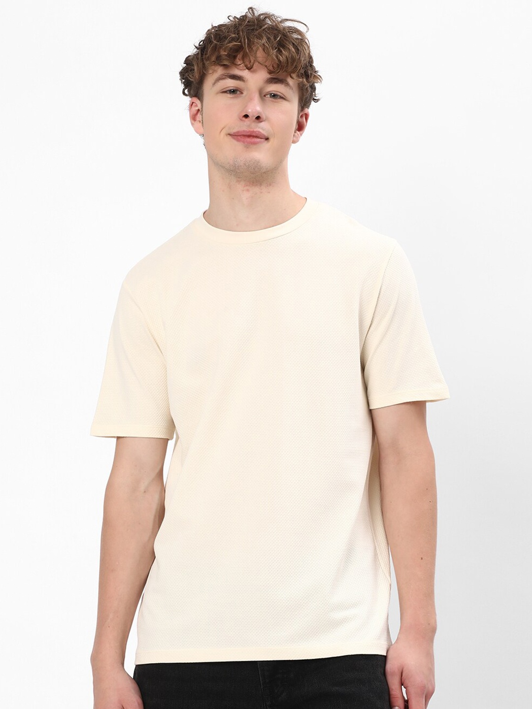 

R&B Men Beige V-Neck Raw Edge T-shirt
