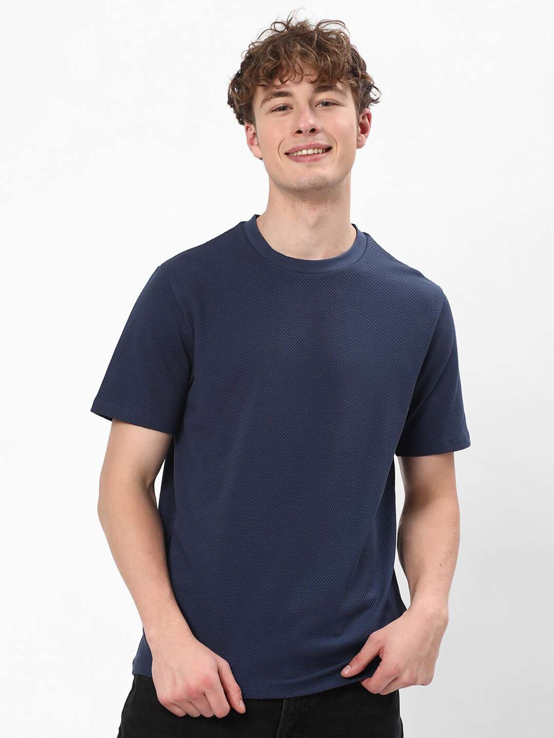 

R&B Men Blue High Neck Pockets T-shirt