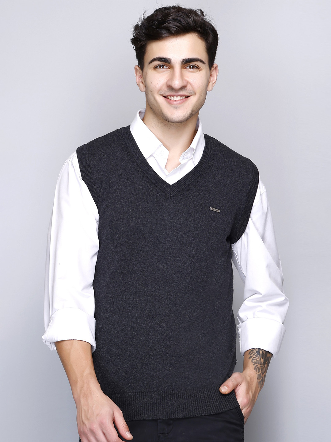 

GODFREY V-Neck Cotton Sweater Vest, Charcoal