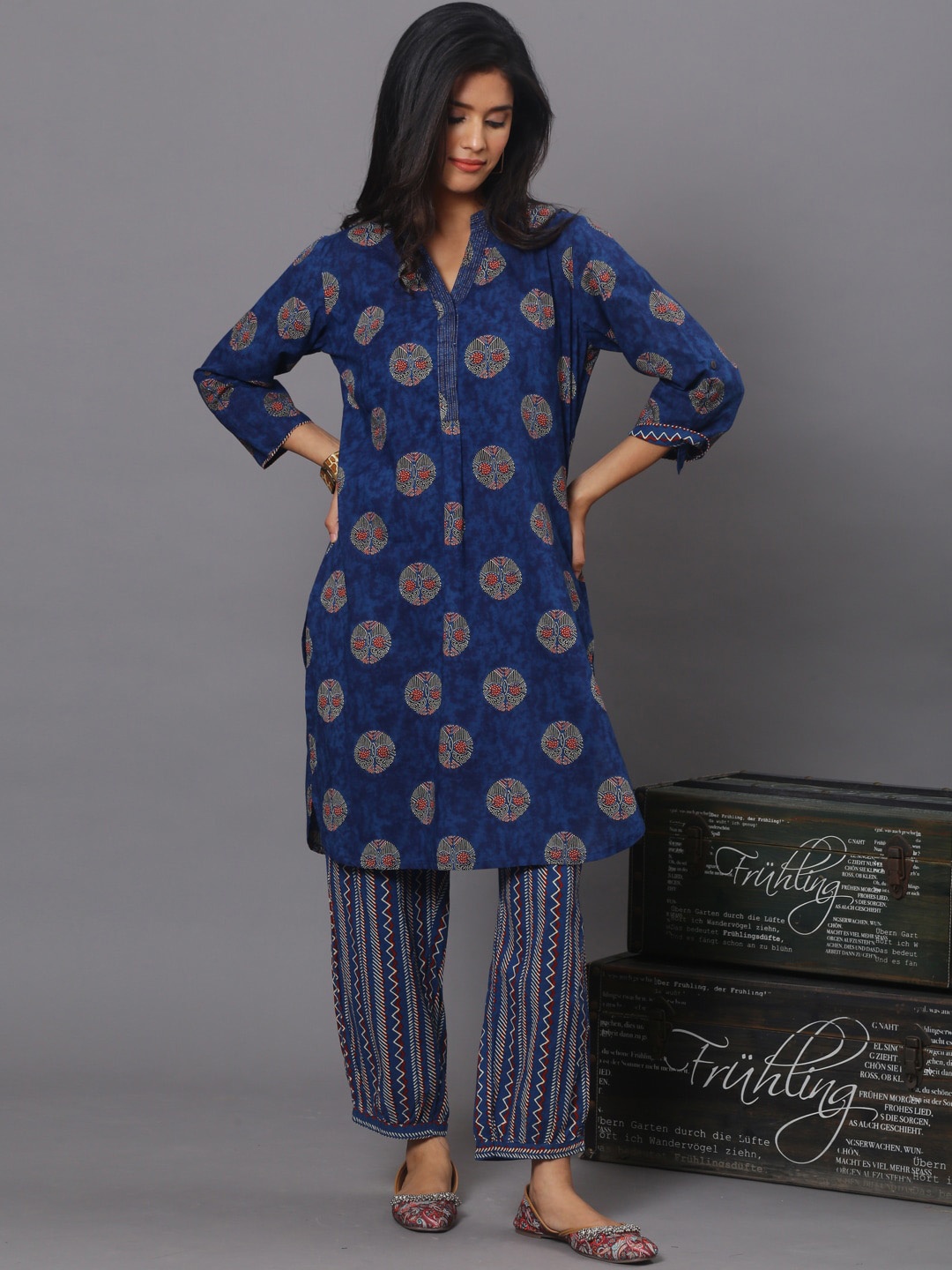 

Spring Soul Floral Printed Mandarin Collar Pure Cotton Kurta with Salwar, Blue