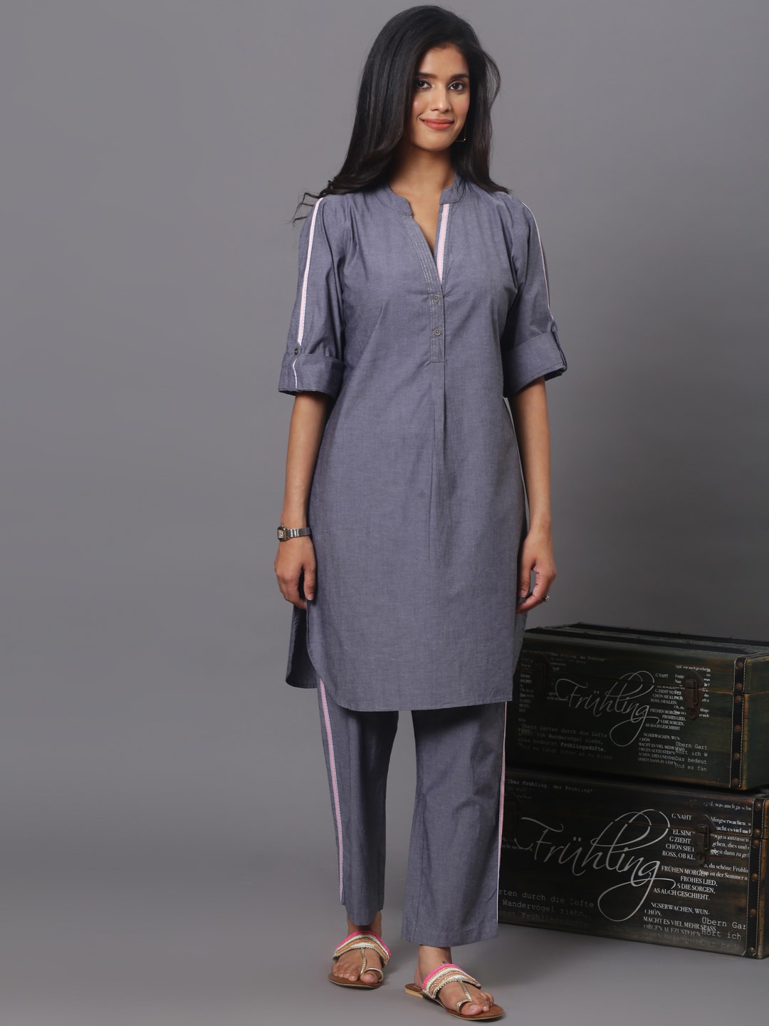 

Spring Soul Mandarin Collar Pure Cotton Kurta with Trousers, Grey