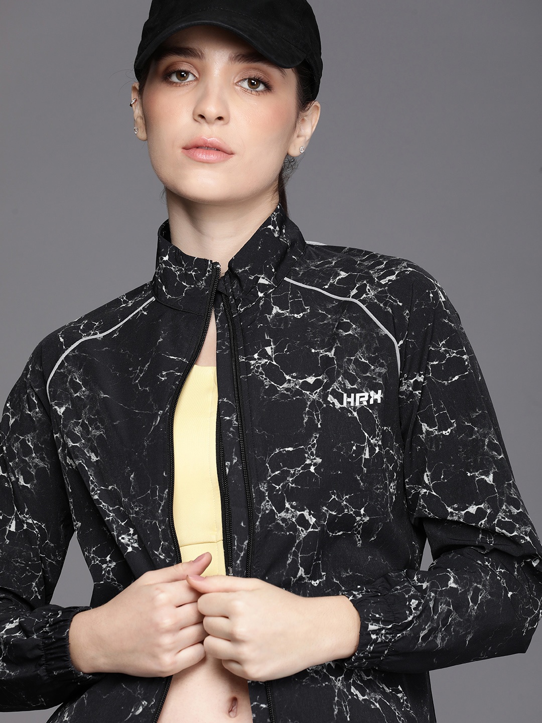 

HRX by Hrithik Roshan Women Abstract Printed Rapid-Dry Running Sporty Jacket, Black