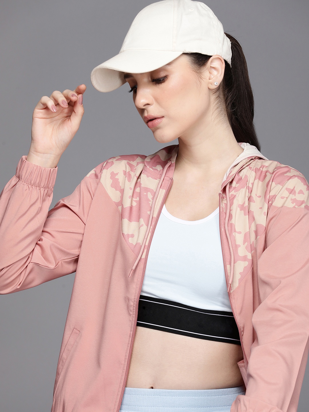 

HRX by Hrithik Roshan Women Abstract Printed Rapid-Dry Running Sporty Jacket, Pink