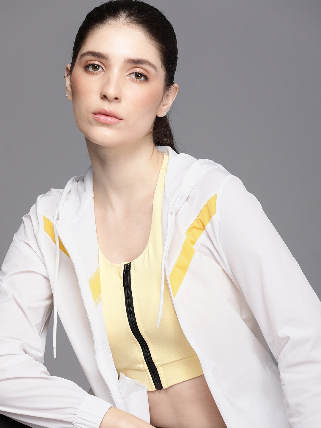 

HRX by Hrithik Roshan Women Solid Rapid-Dry Running Sporty Jacket, White