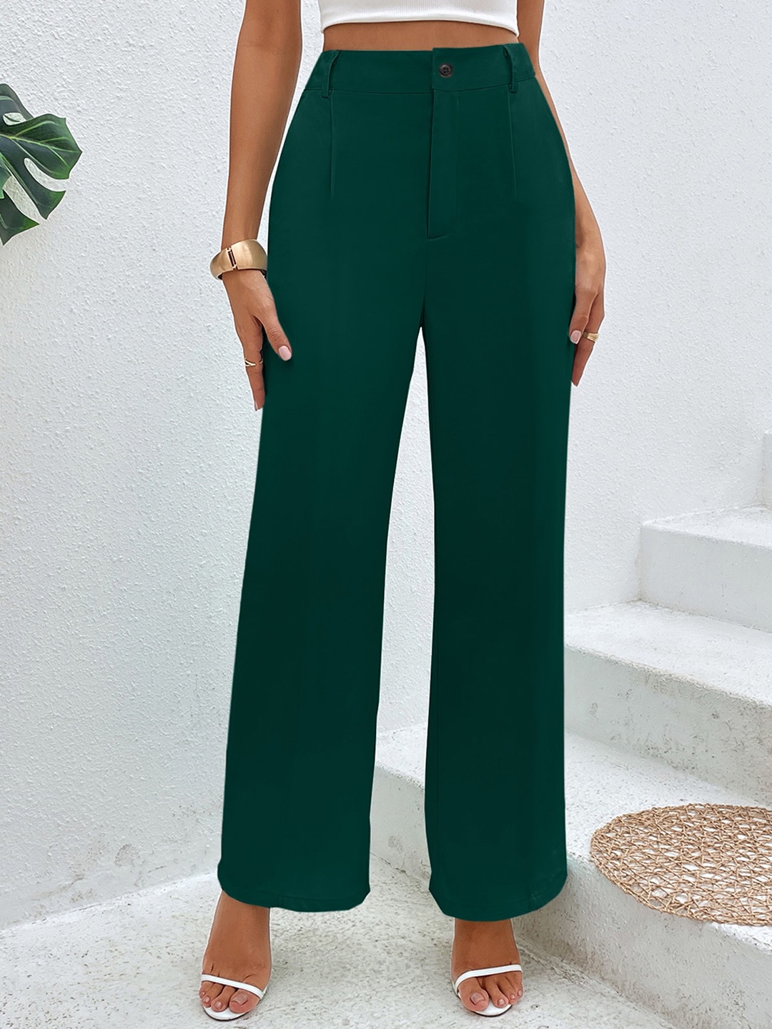 

FAVRIZ Women High-Rise Pleated Travel Features Parallel Trousers, Green