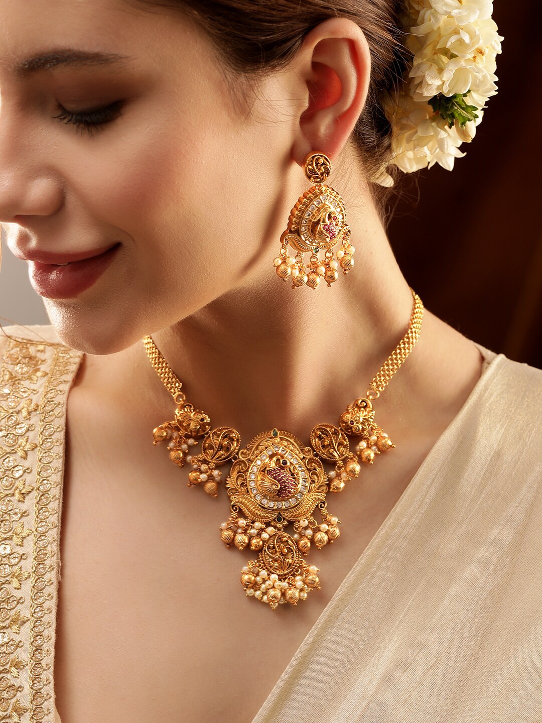 

Rubans Gold-Plated Crystal Studded & Pearl Beaded Jewellery Set