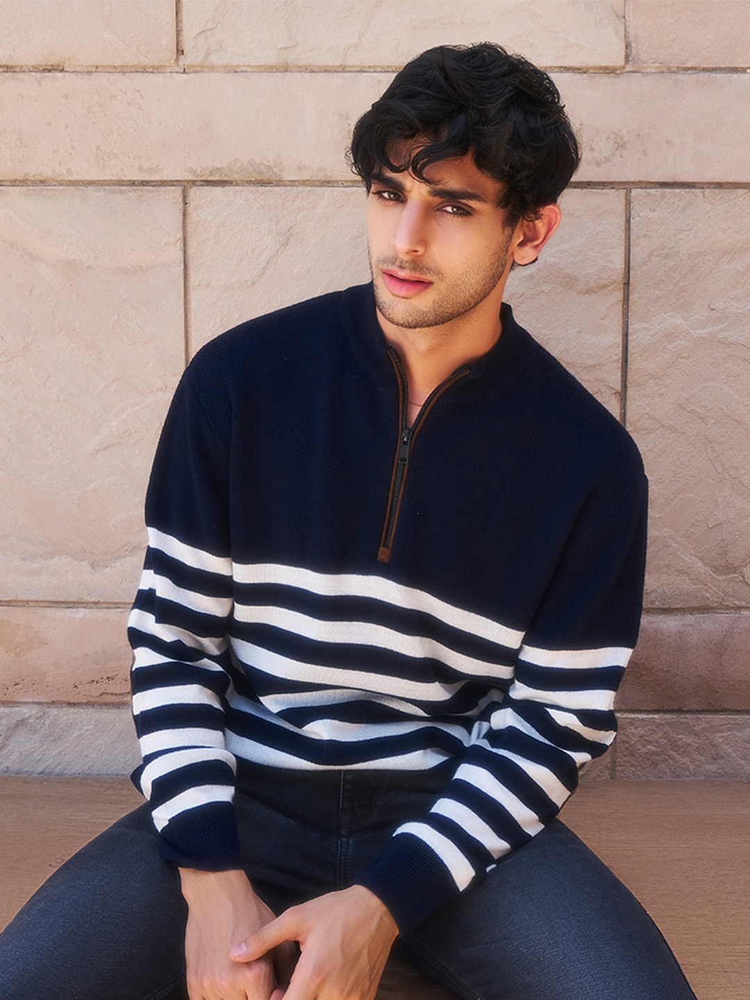 

Crimsoune Club Striped Mock Collar Acrylic Pullover, Navy blue