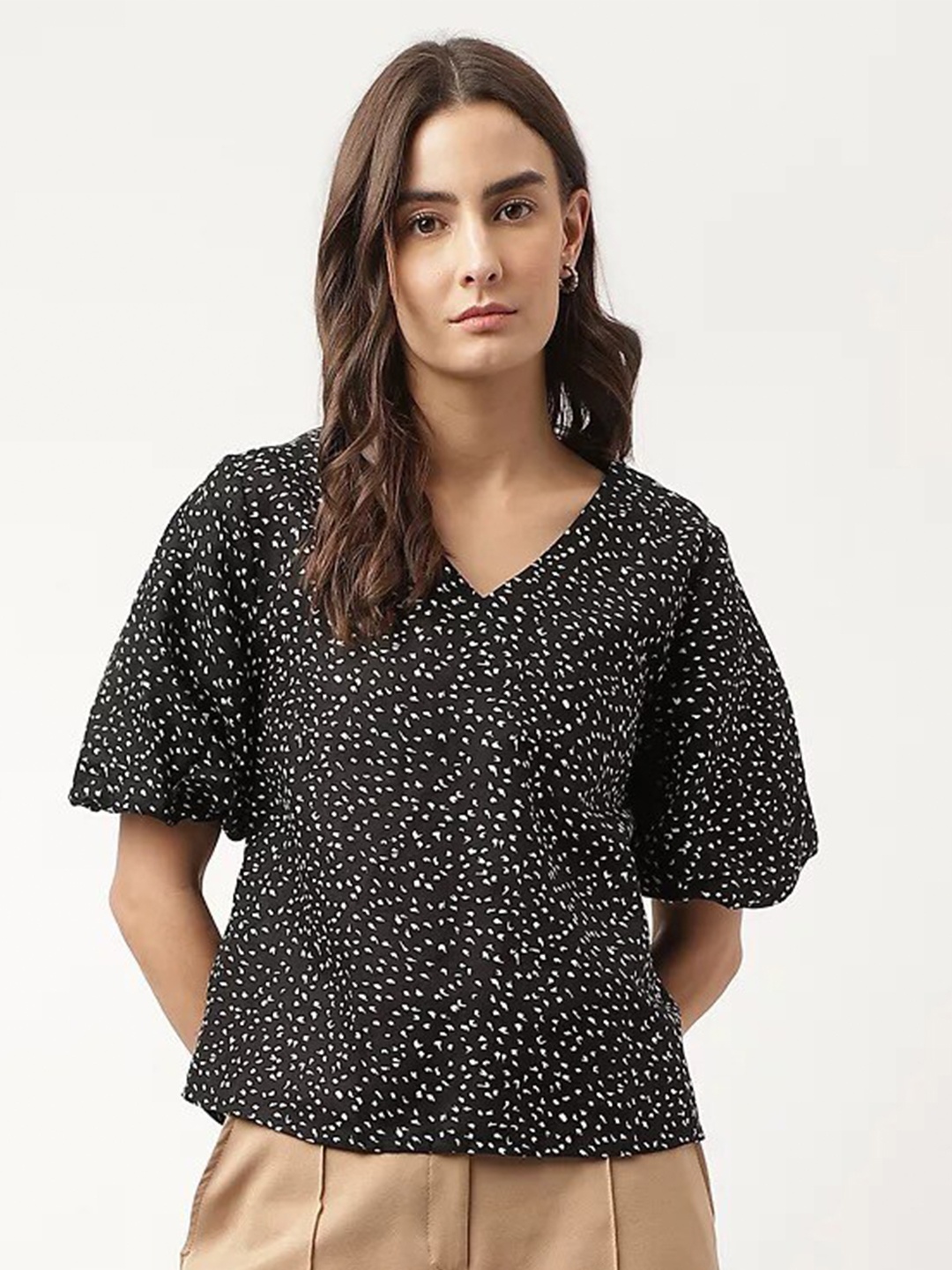 

Marks & Spencer Abstract Printed V-Neck Puff Sleeves Top, Black
