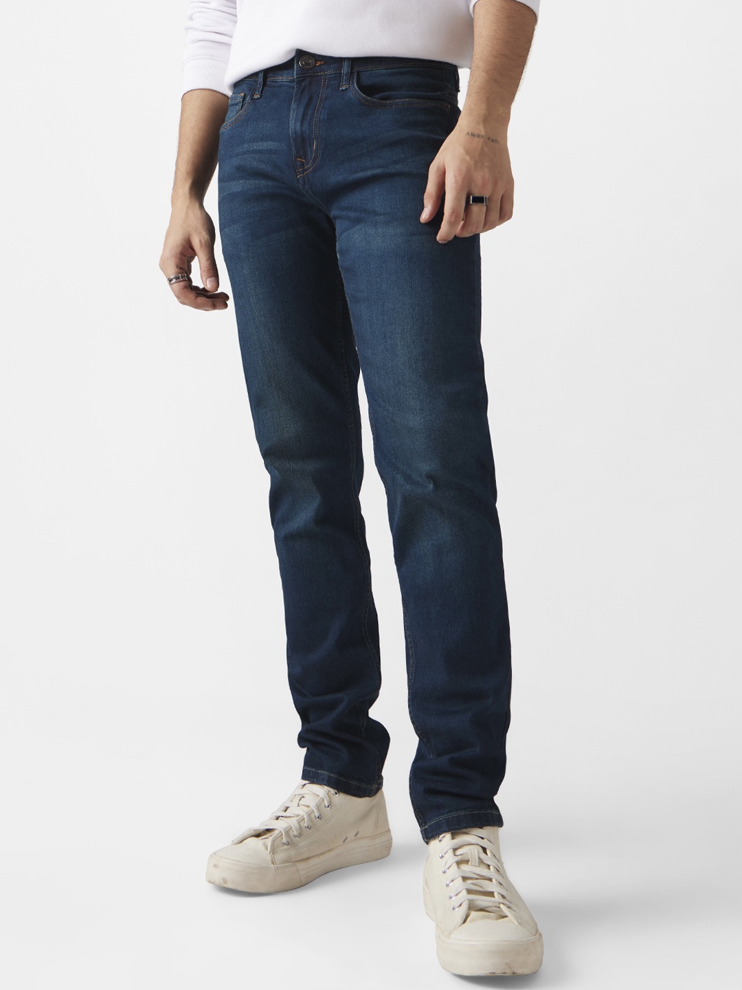 

The Souled Store Men Blue Slim Fit Light Fade Stretchable Jeans