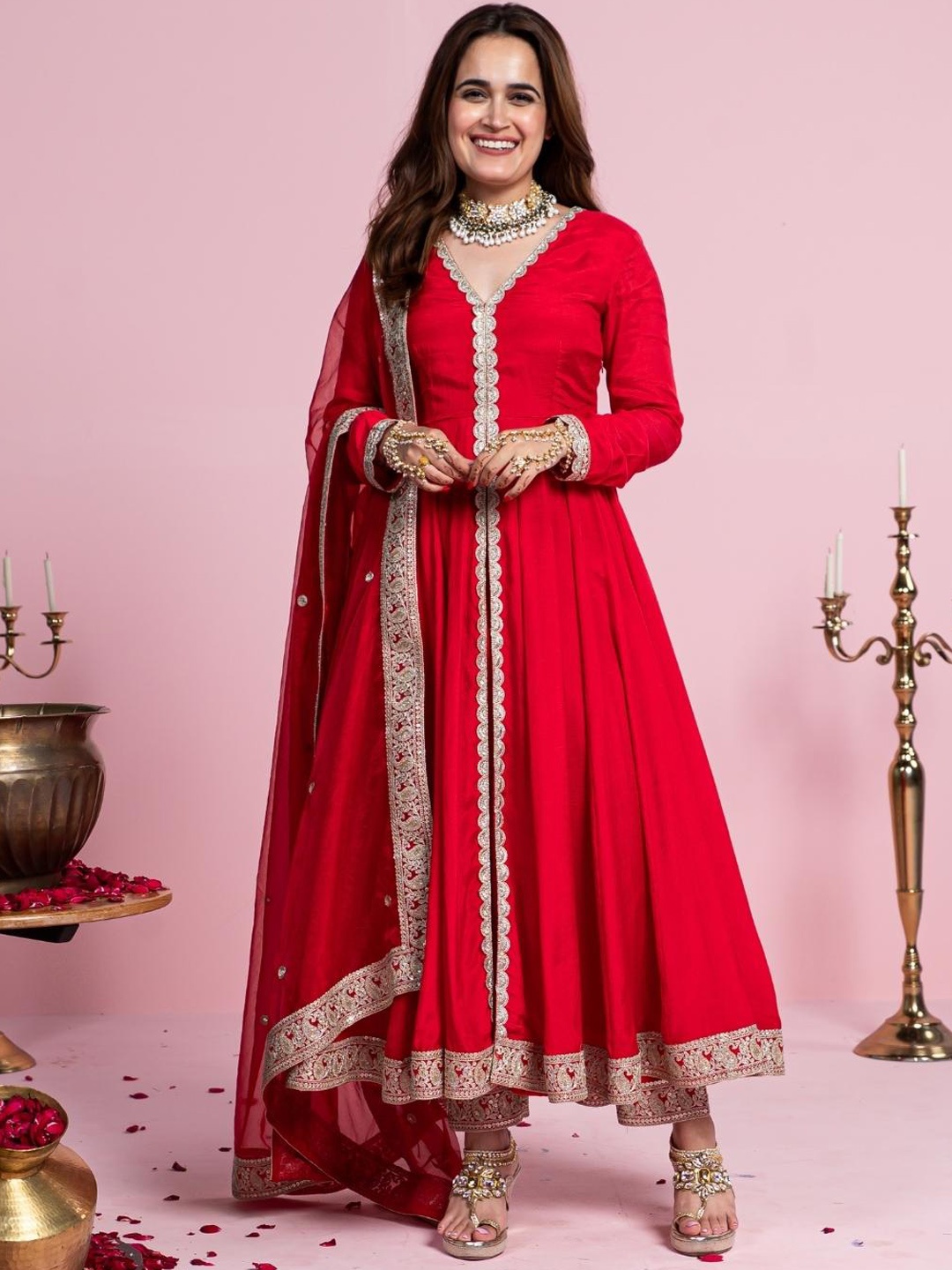 

Urbanstree Ethnic Motifs Embroidered High Slit Sequinned Kurta & Trousers With Dupatta, Red