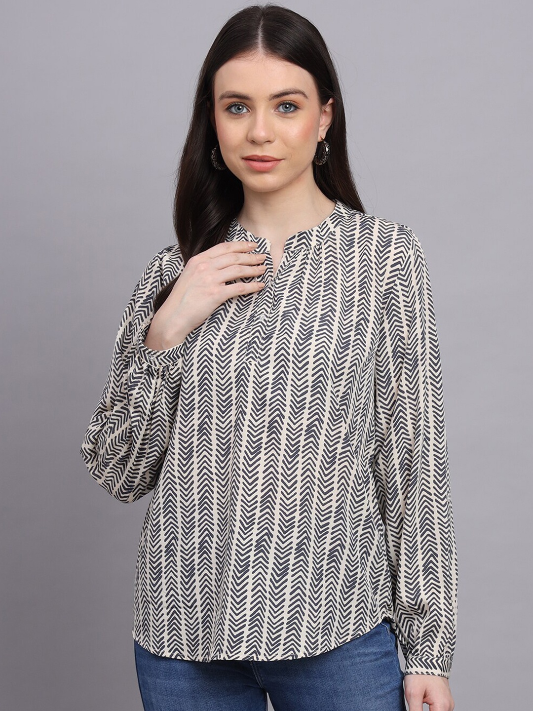 

Rediscover Fashion Geometric Print Mandarin Collar Crepe Top, Beige