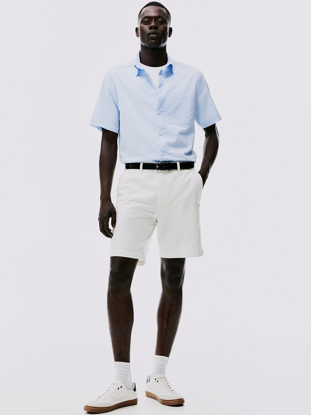 

H&M Men Regular Fit Chino Shorts, White