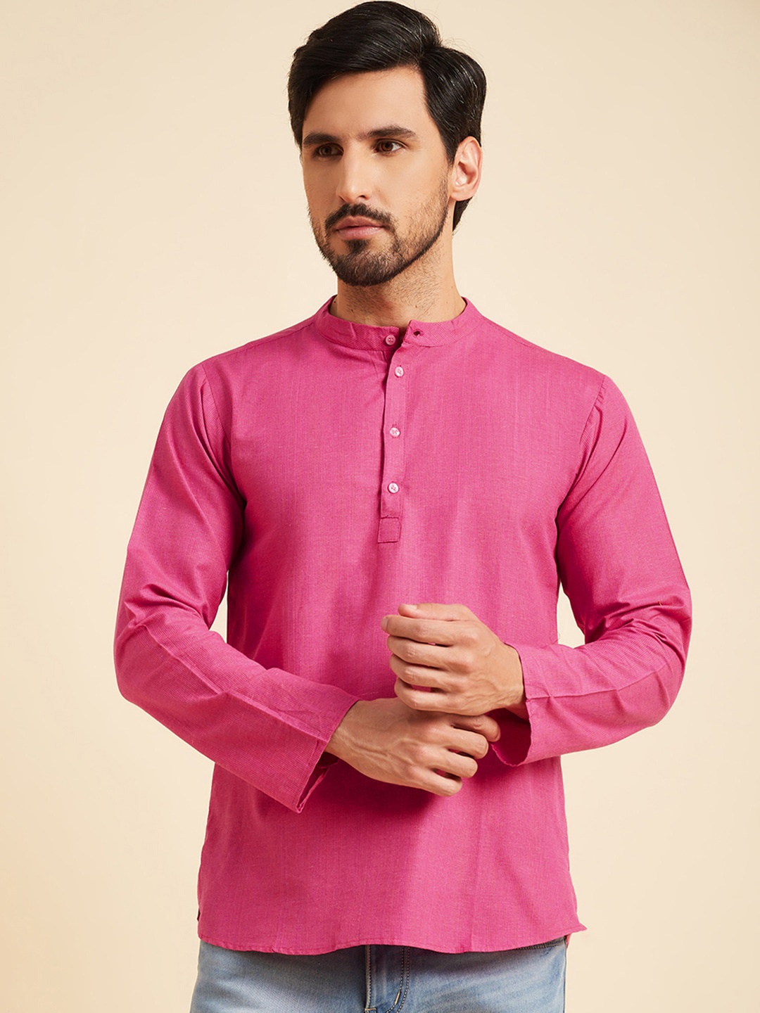 

Sangria Mandarin Collar Short Kurta, Pink