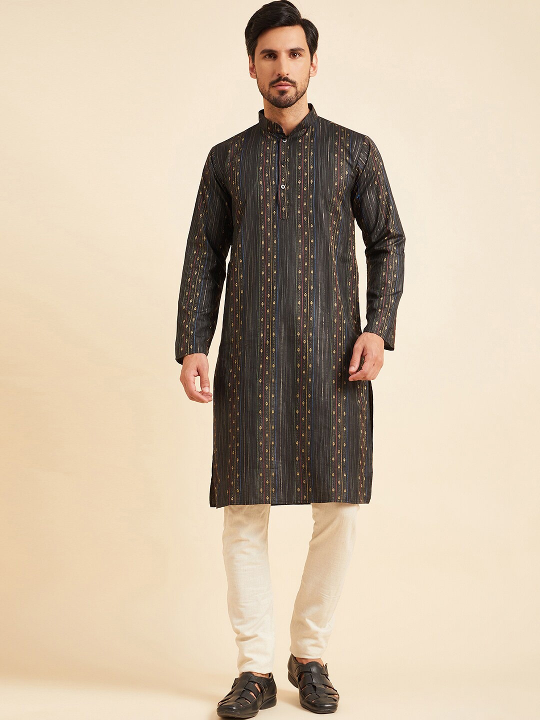 

HERE&NOW Black Ethnic Motifs Woven Design Mandarin Collar Straight Kurta