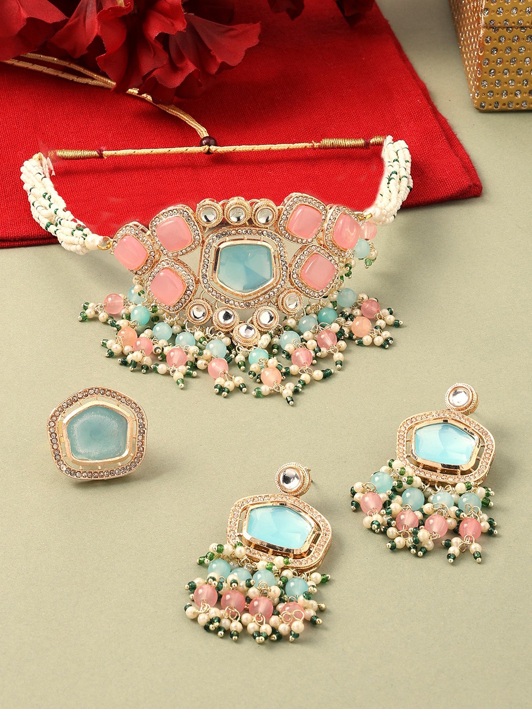 

Zaveri Pearls Gold Plated Kundan Stones Studded & Beaded Jewellery Set