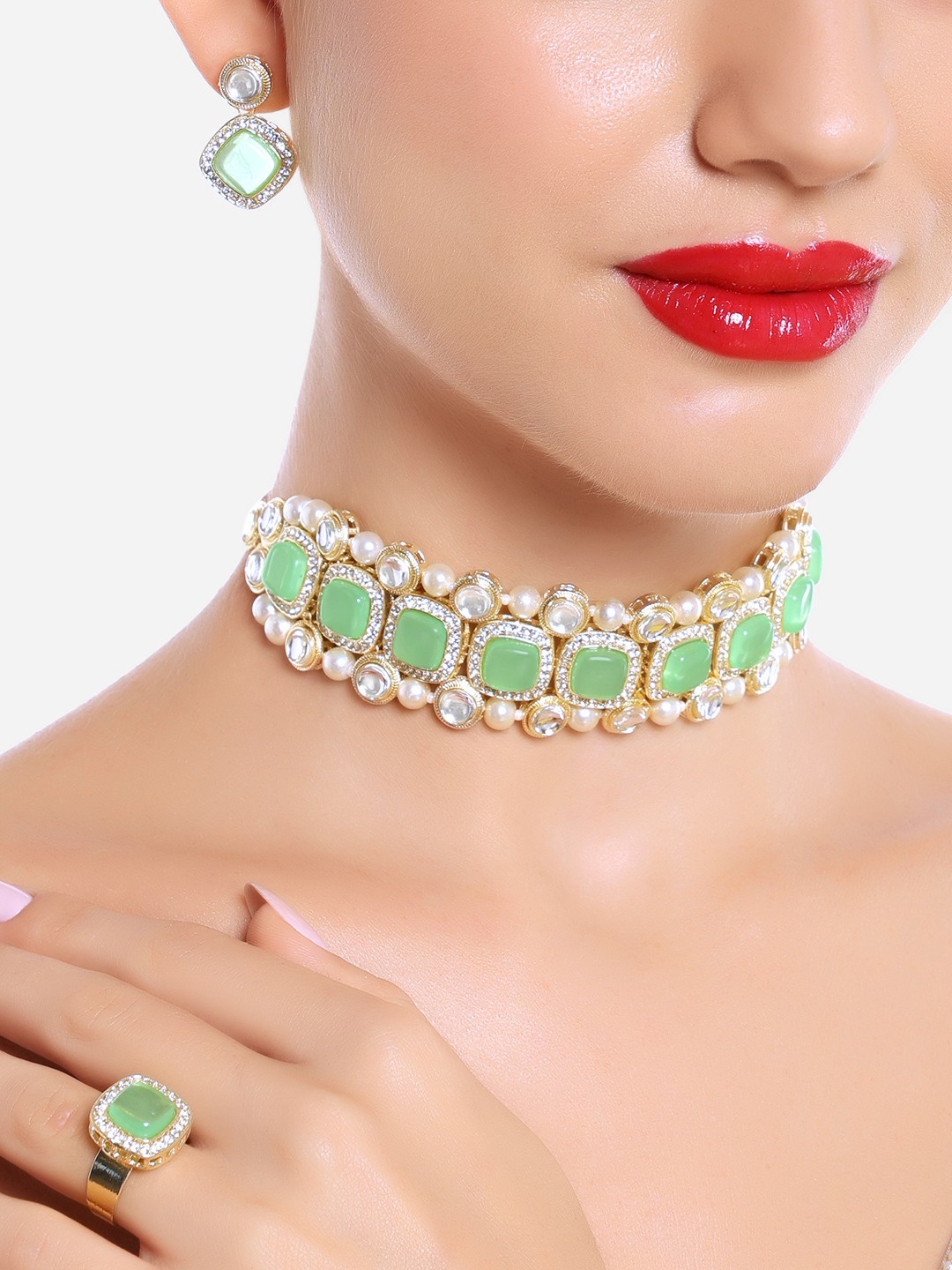 

Zaveri Pearls Gold Plated Kundan Stones Studded & Beaded Jewellery Set, Green