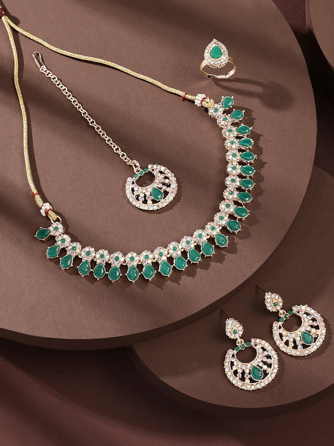 

Zaveri Pearls Gold-Plated Stone-Studded Necklace & Earrings With Maang Tika