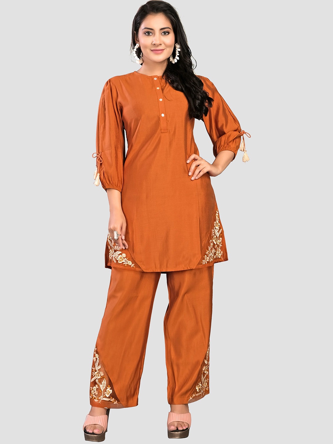 

KAJREE Women Brown Floral Embroidered Regular Thread Work Kurta with Palazzos