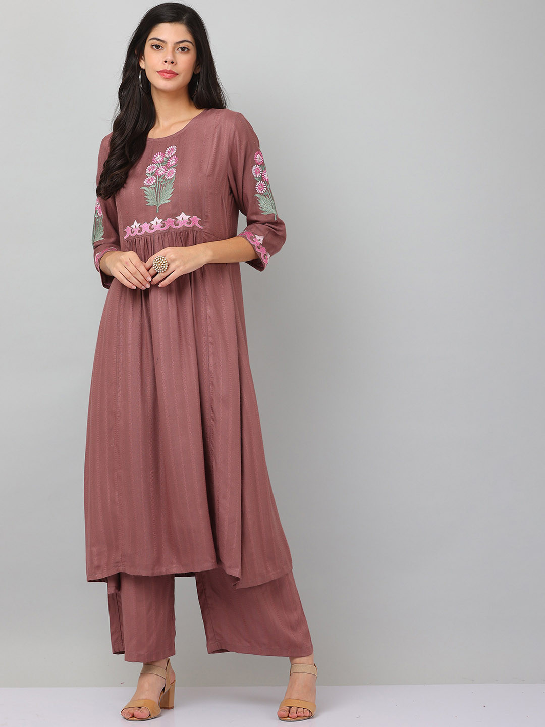 

KAANCHIE NANGGIA Floral Embroidered Kurta With Palazzo, Mauve