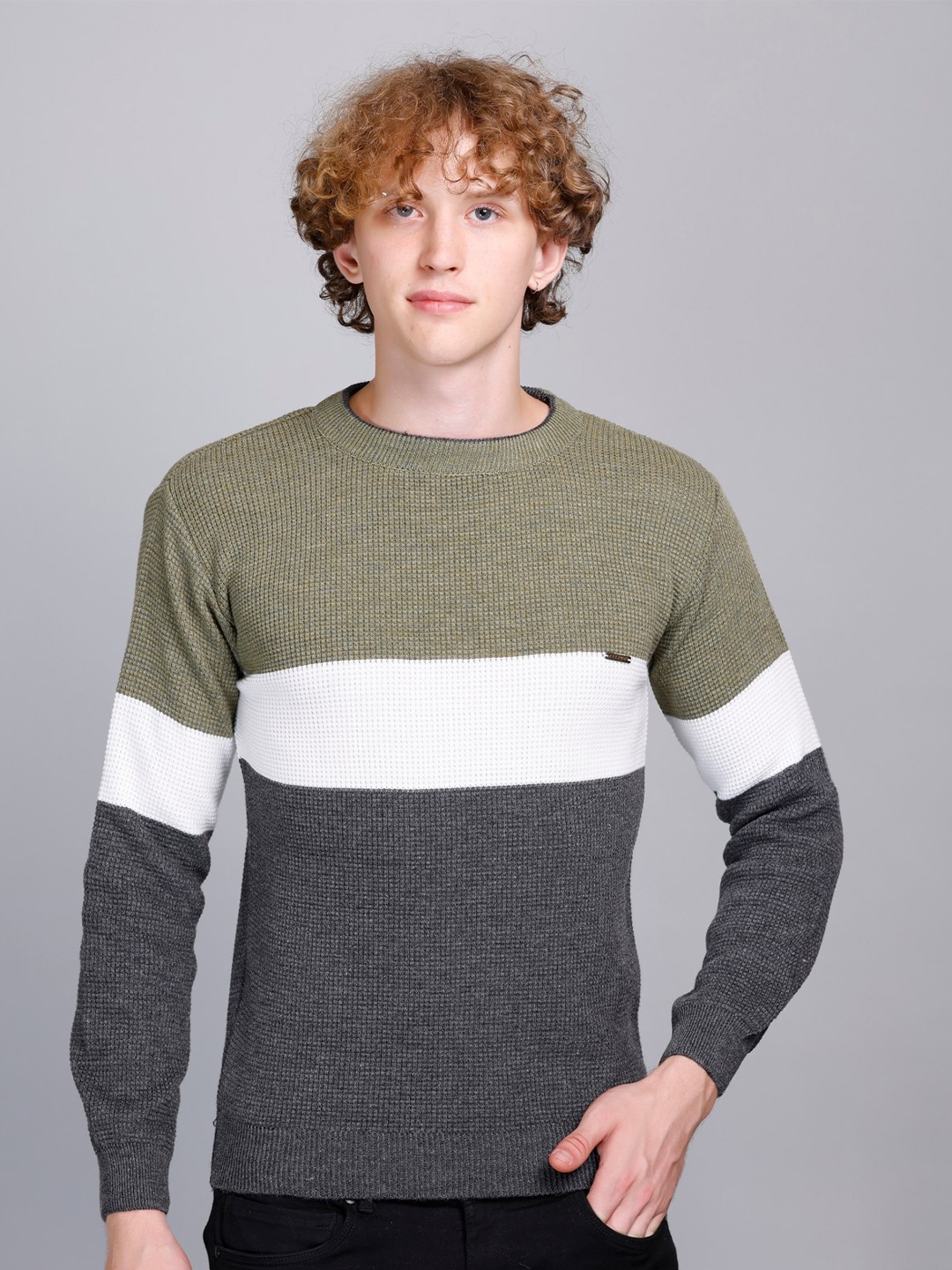 

GODFREY Colourblocked Round Neck Pullover, Olive
