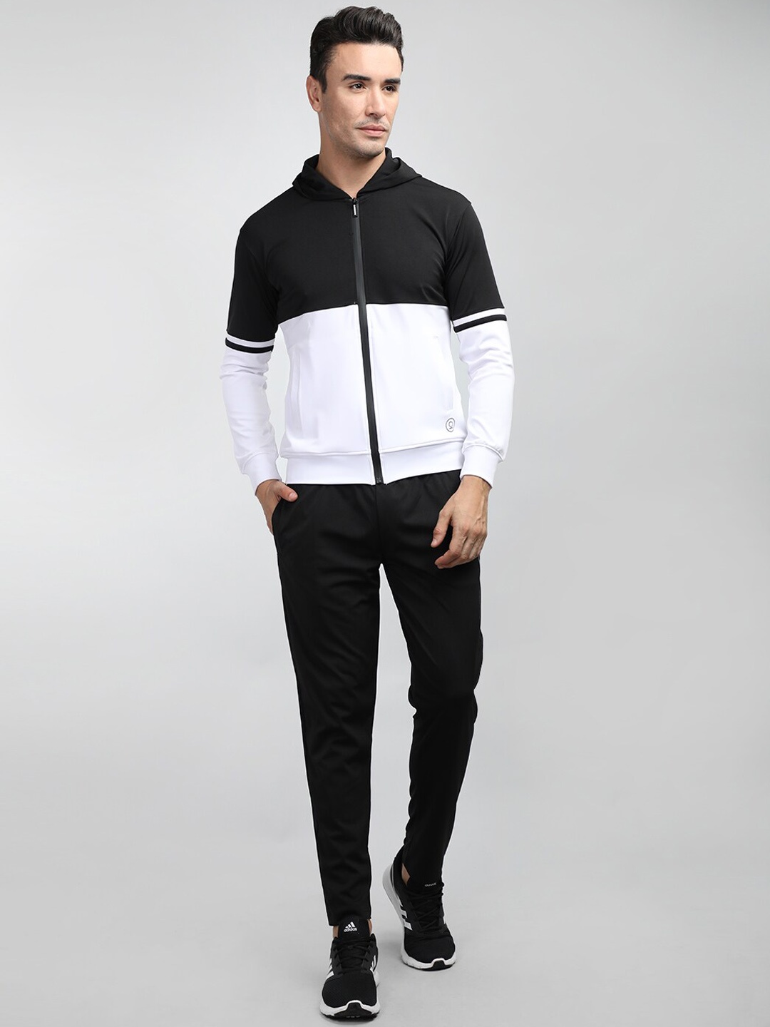 

CHKOKKO Colourblocked Hooded Sports Tracksuit, Black