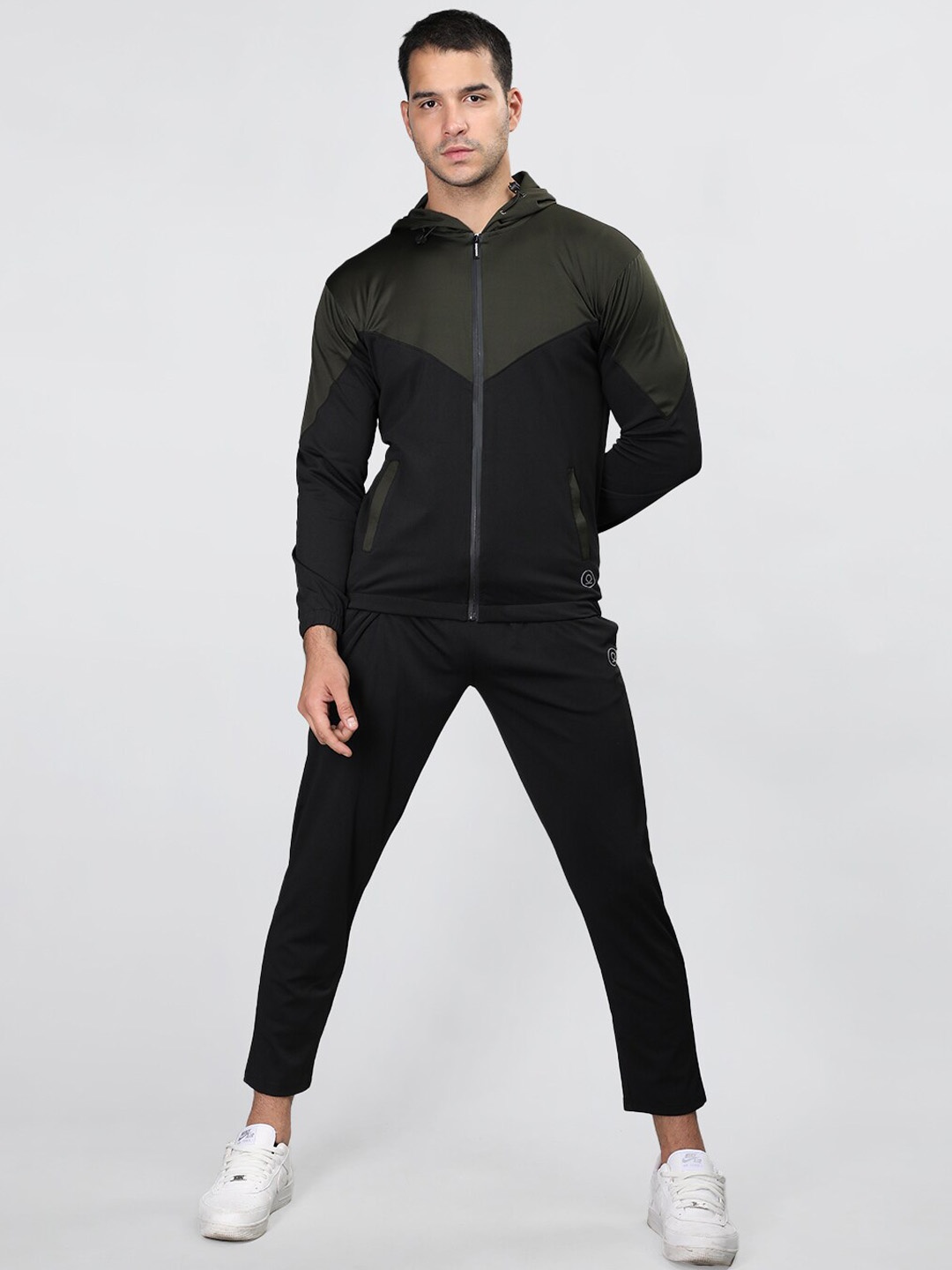 

CHKOKKO Colourblocked Hooded Sports Tracksuit, Black