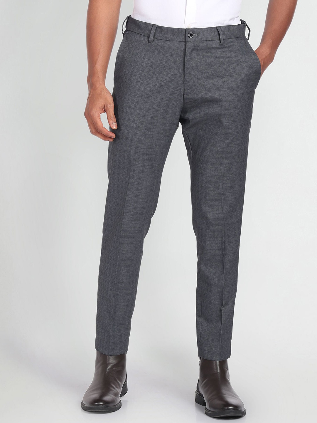 

Arrow New York Men Checked Mid-Rise Autoflex Formal Trousers, Grey