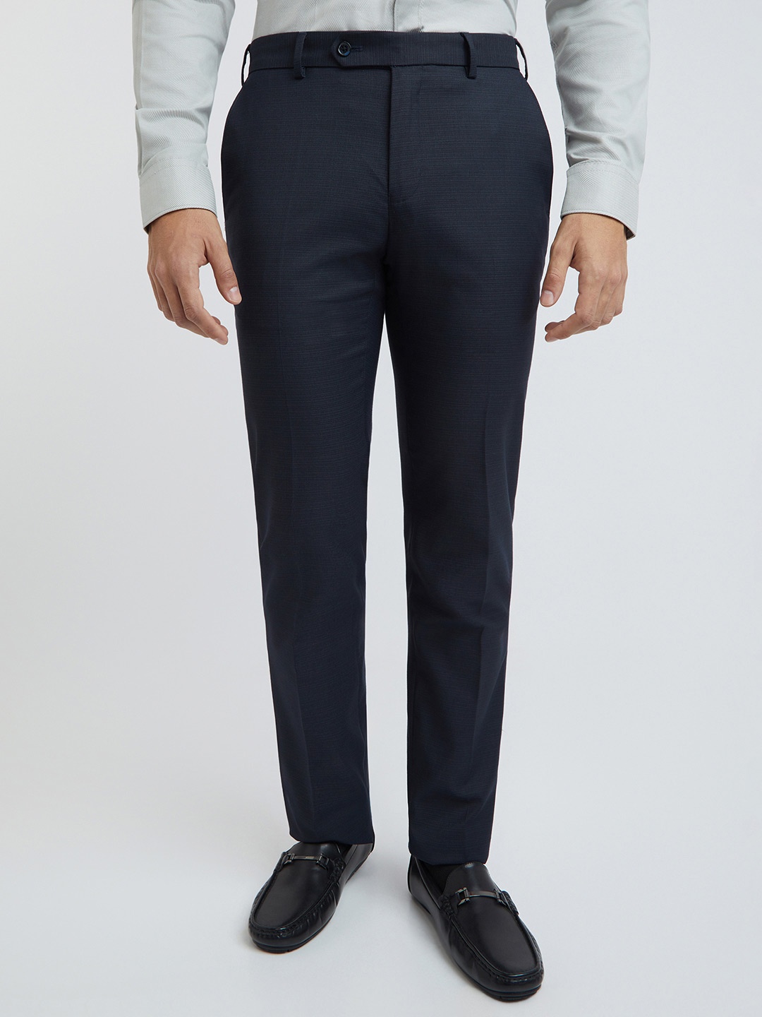 

Raymond Men Textured Slim Fit Formal Trousers, Navy blue