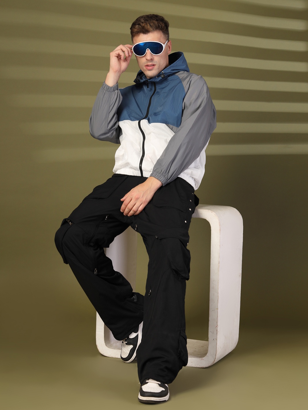 

CHKOKKO Colourblocked Windcheater Sporty Jacket, Blue