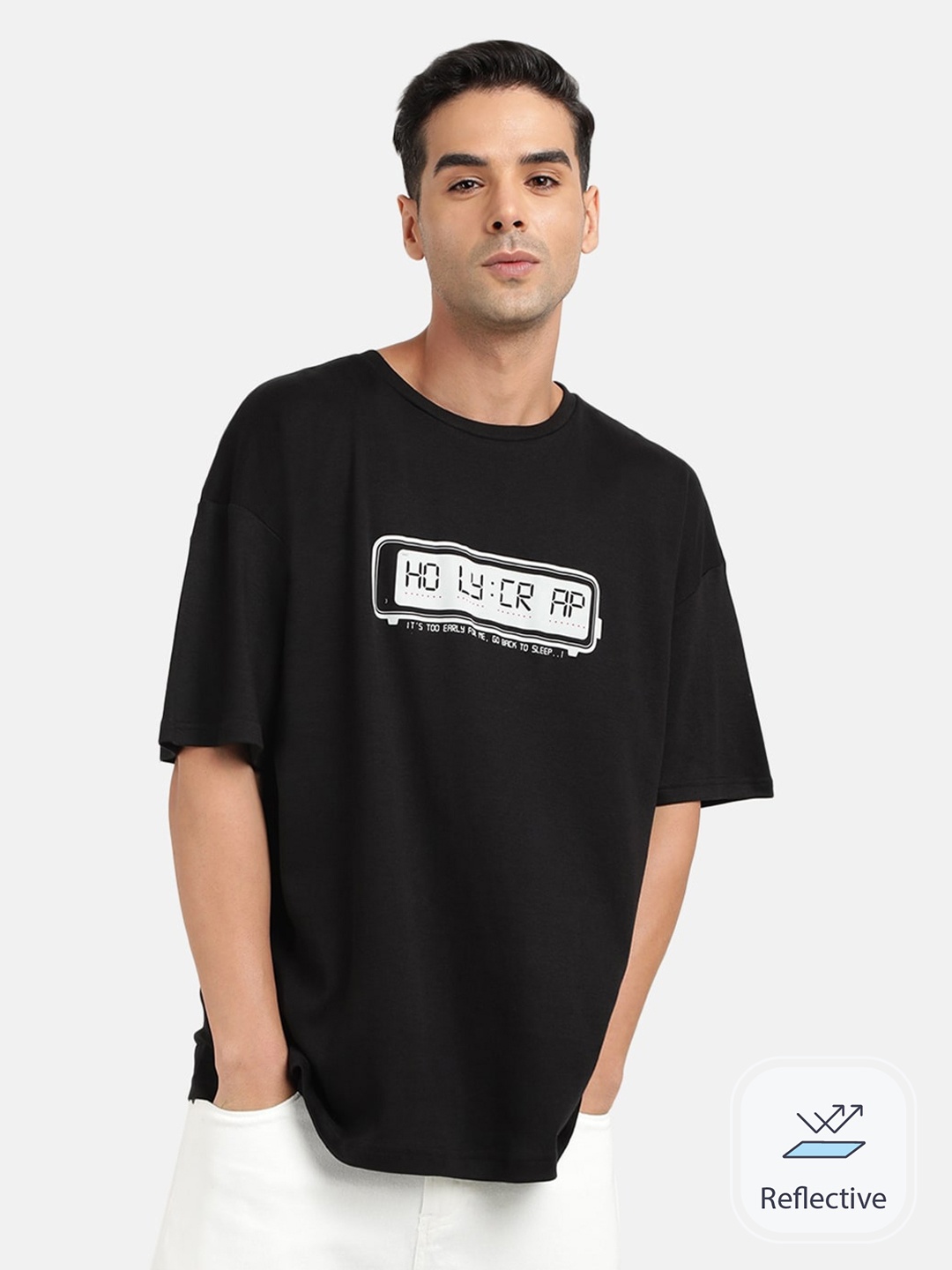 

Bene Kleed Black Oversized Reflective Graphic Printed T-shirt