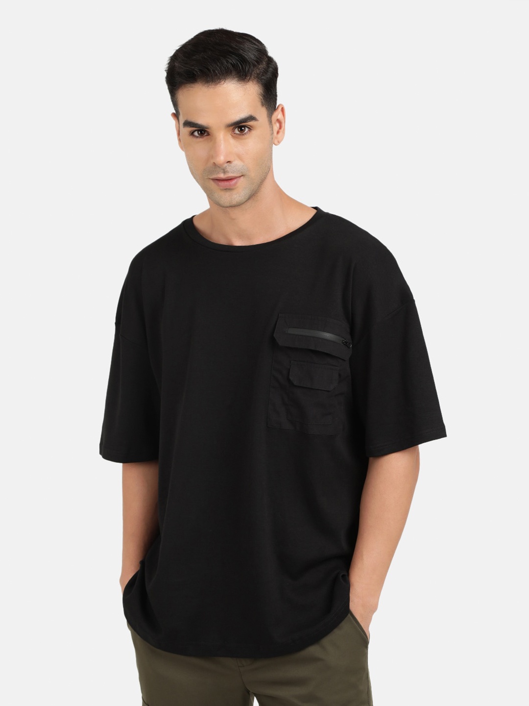 

Bene Kleed Chest Pocket Detail Oversized T-shirt, Black