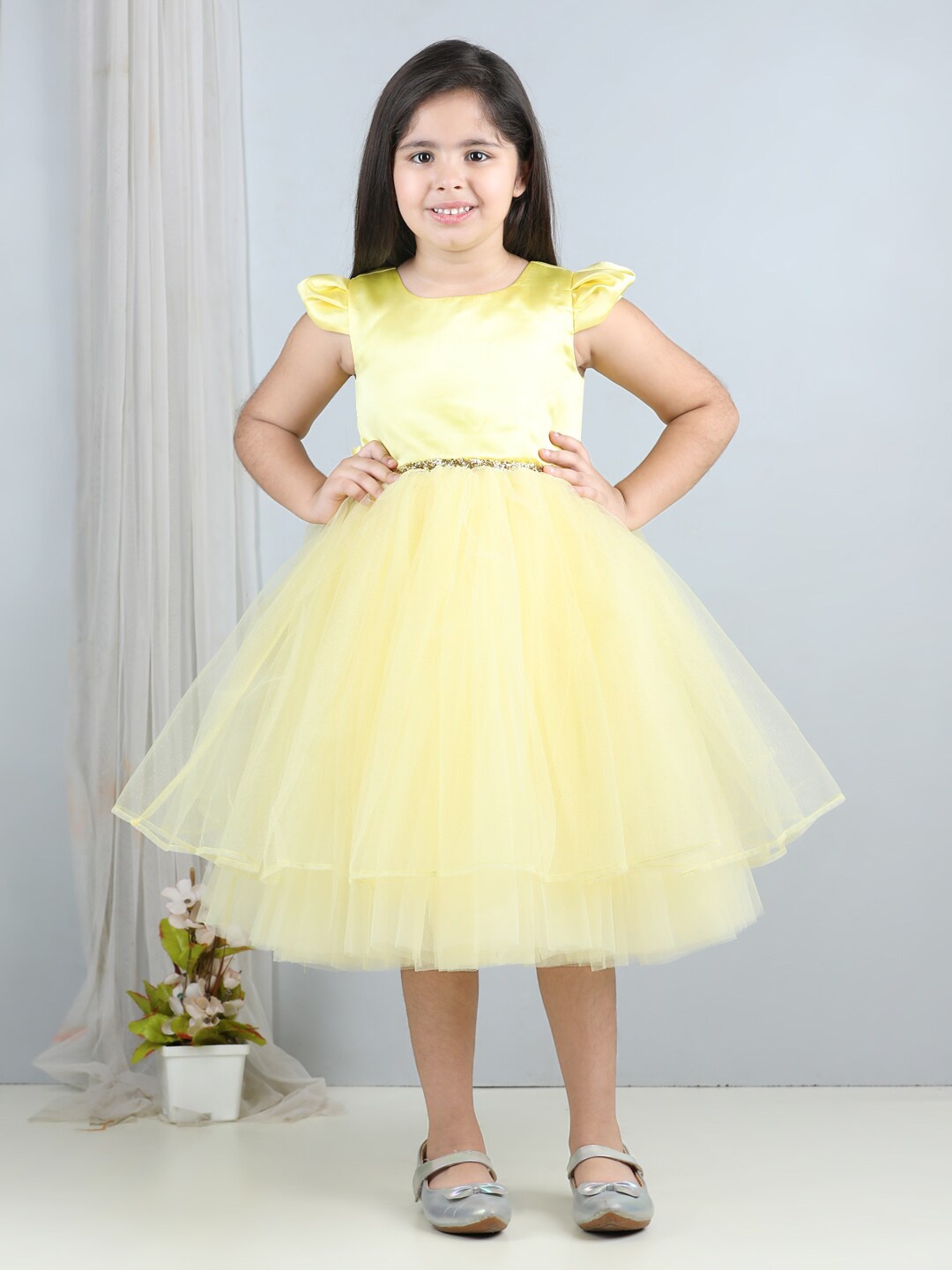 

Toy Balloon kids Girls Cap Sleeves Embellished Detail Net Fit & Flare Dress, Yellow