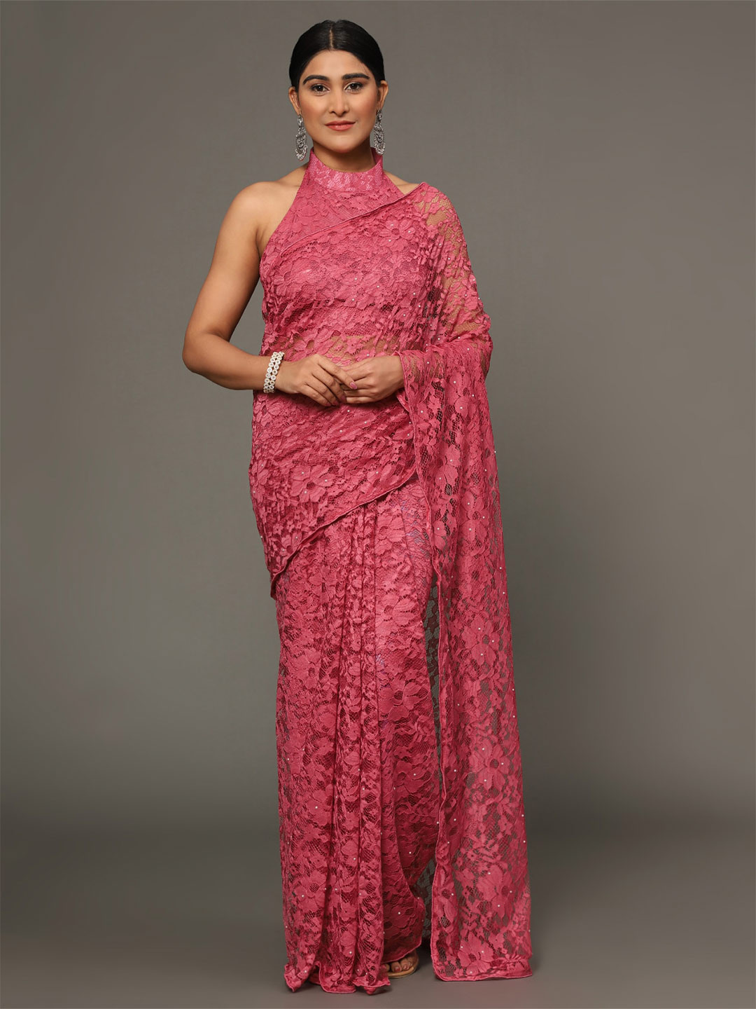 

GoStyle Floral Embroidered Beads and Stones Net Saree, Coral