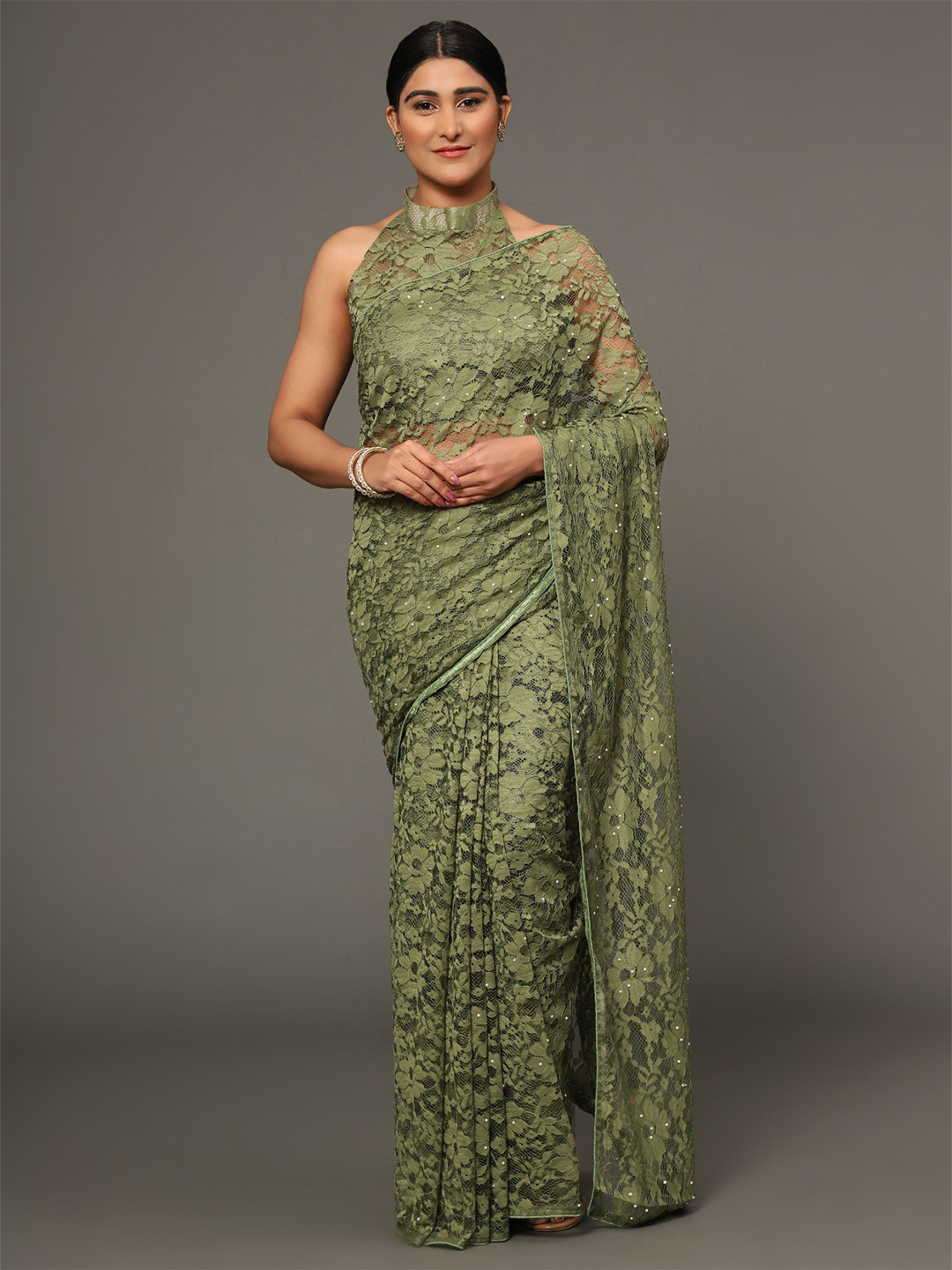 

GoStyle Floral Embroidered Beads and Stones Net Saree, Olive