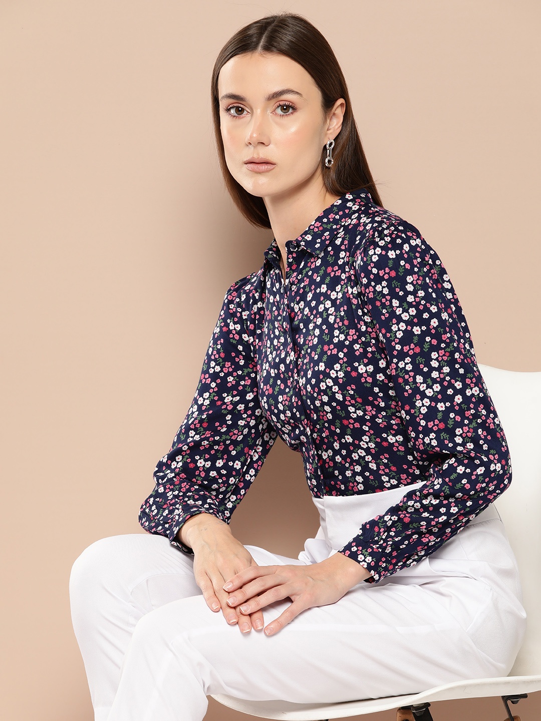 

INVICTUS Floral Printed Casual Shirt, Navy blue