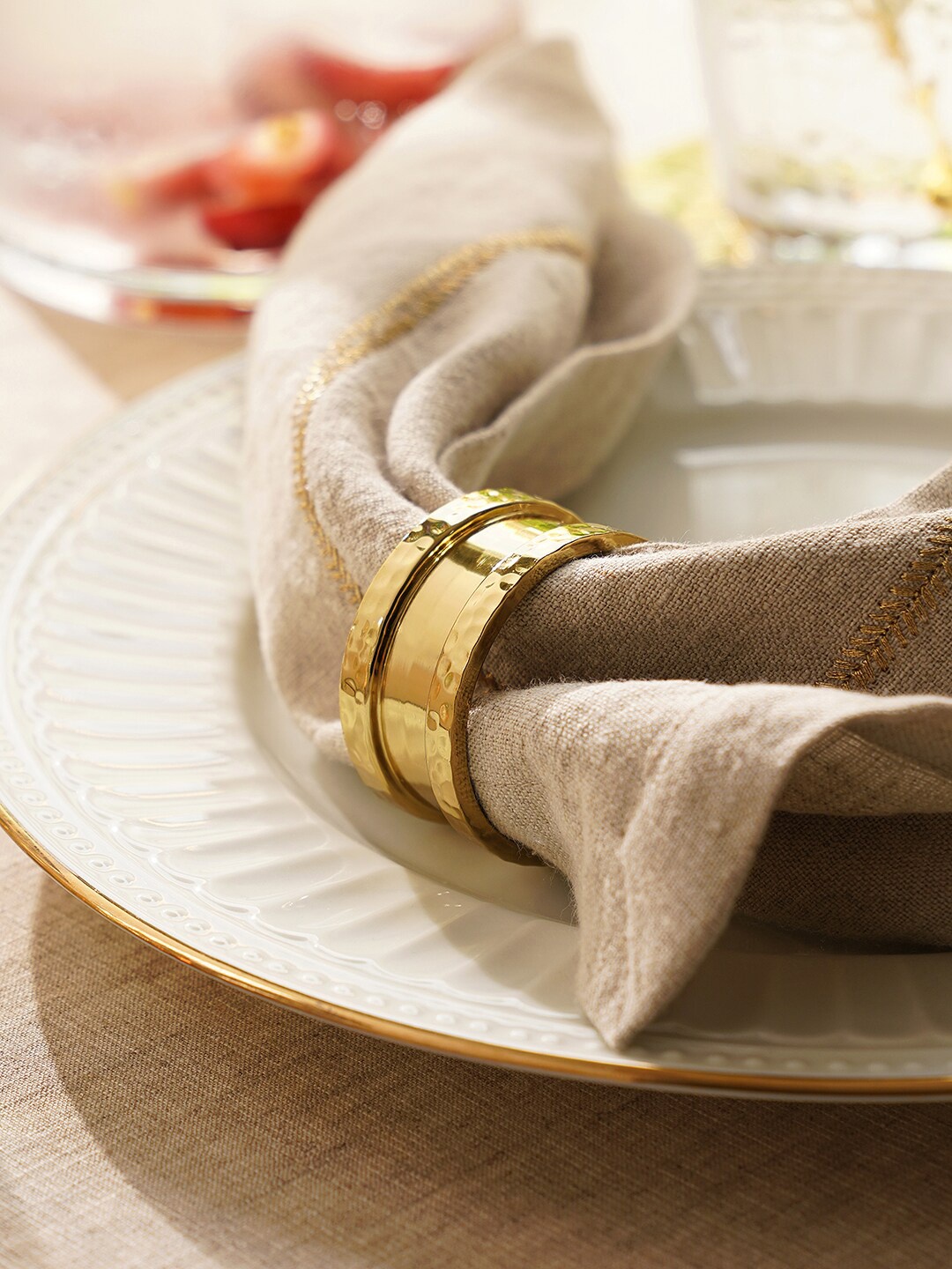 

Pure Home and Living Beige 4 Pieces Metal Napkin Rings