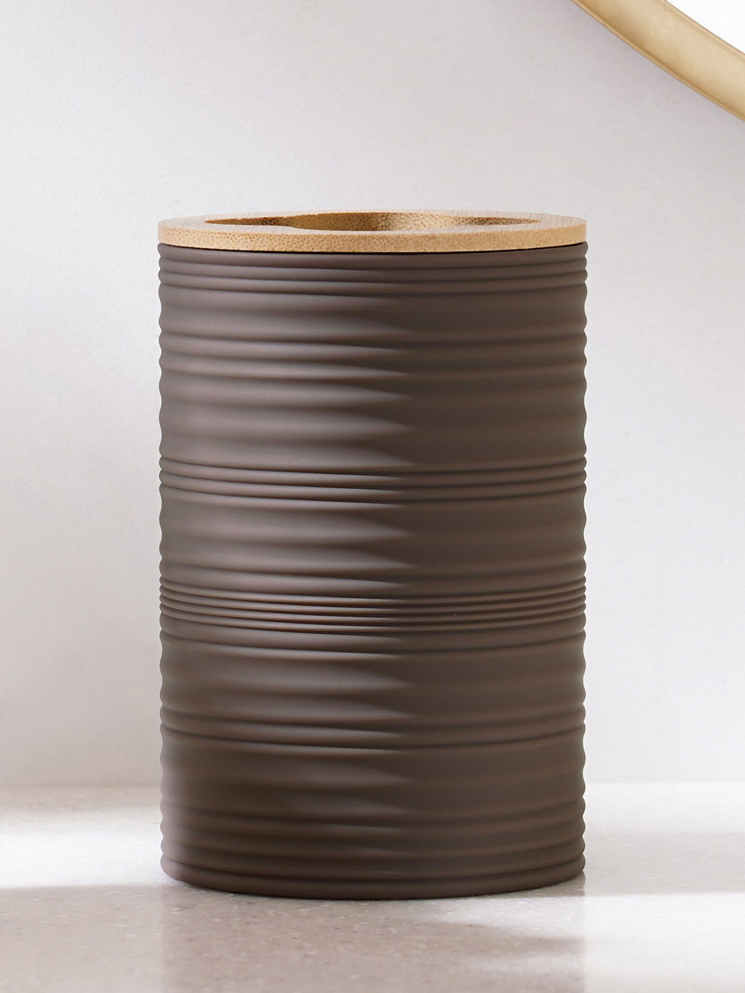 

Home Centre Brown Ribbed Tooth Brush Holder