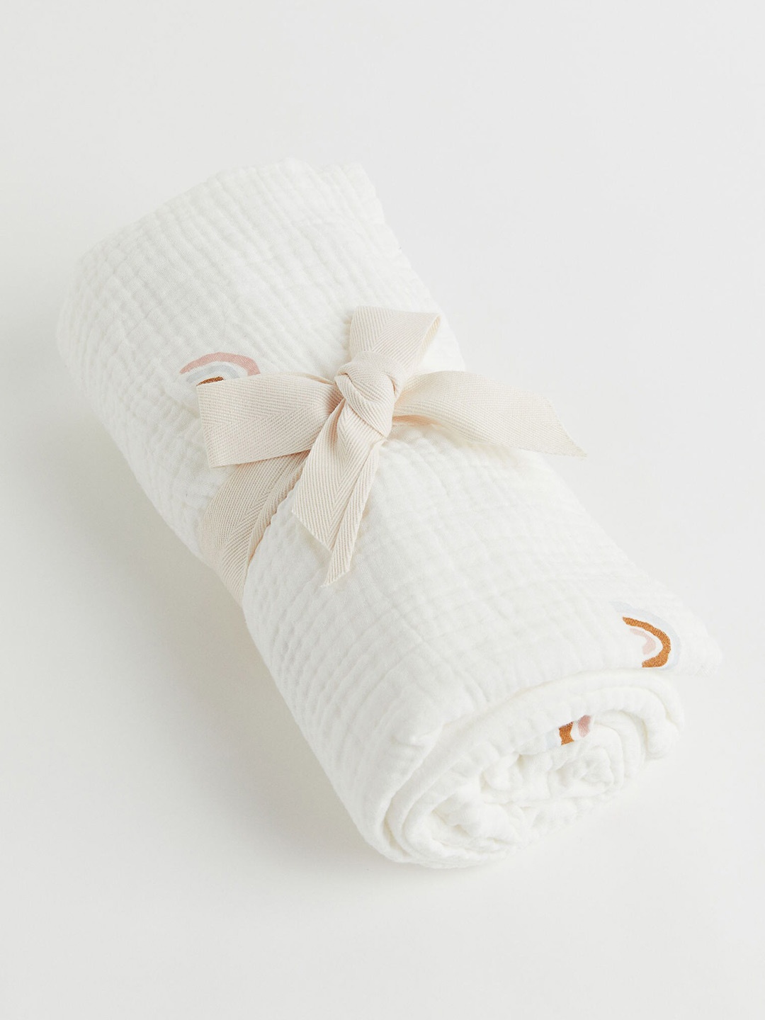 

H&M White Printed Muslin Blanket