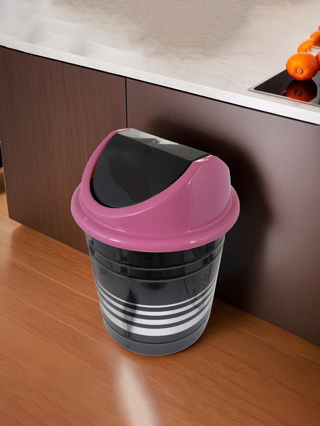 

Kuber Industries Black & White Printed Pedal Dustbins 10 L