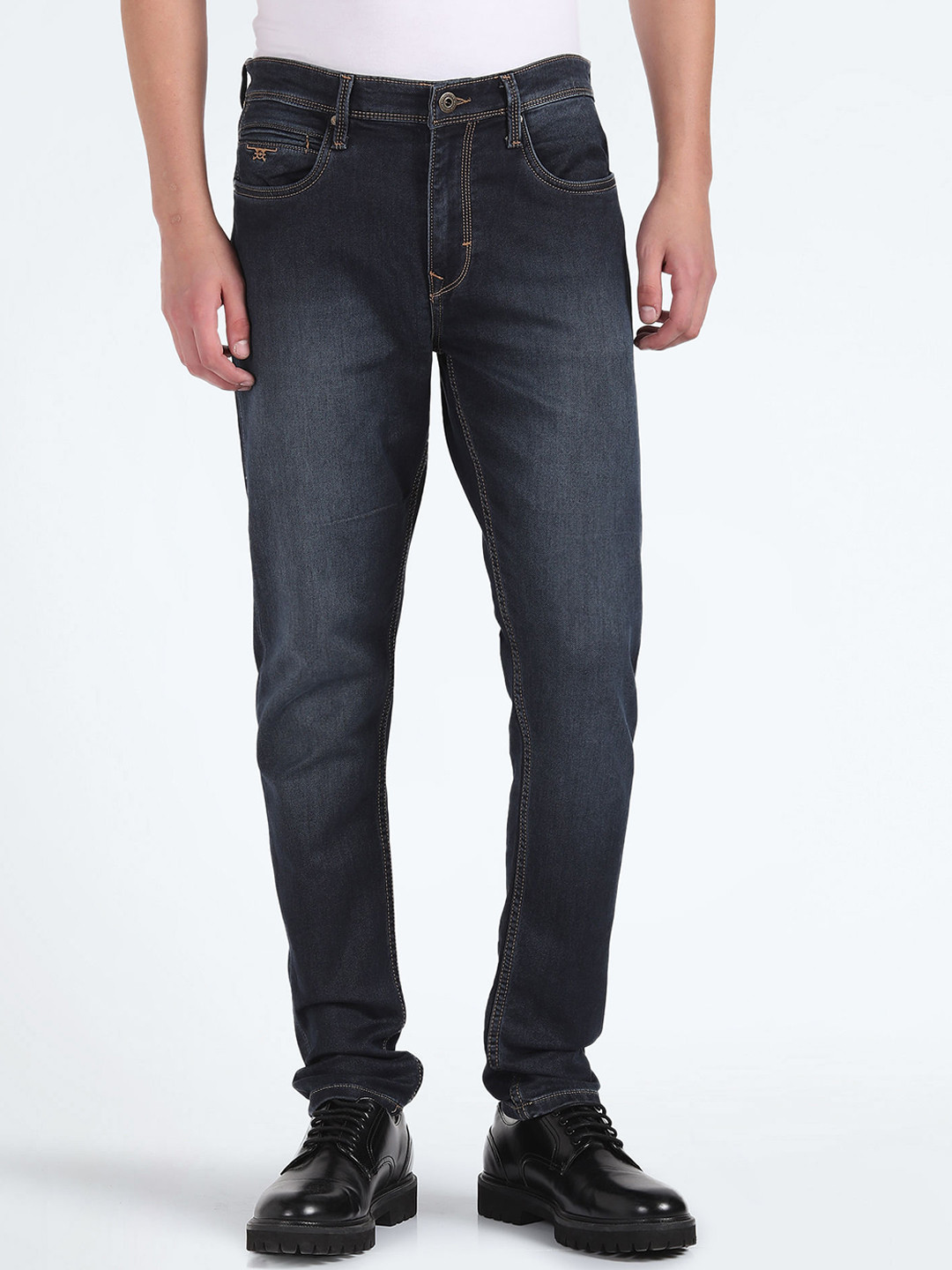 

Flying Machine Men Tapered Fit Light Fade Stretchable Jeans, Blue