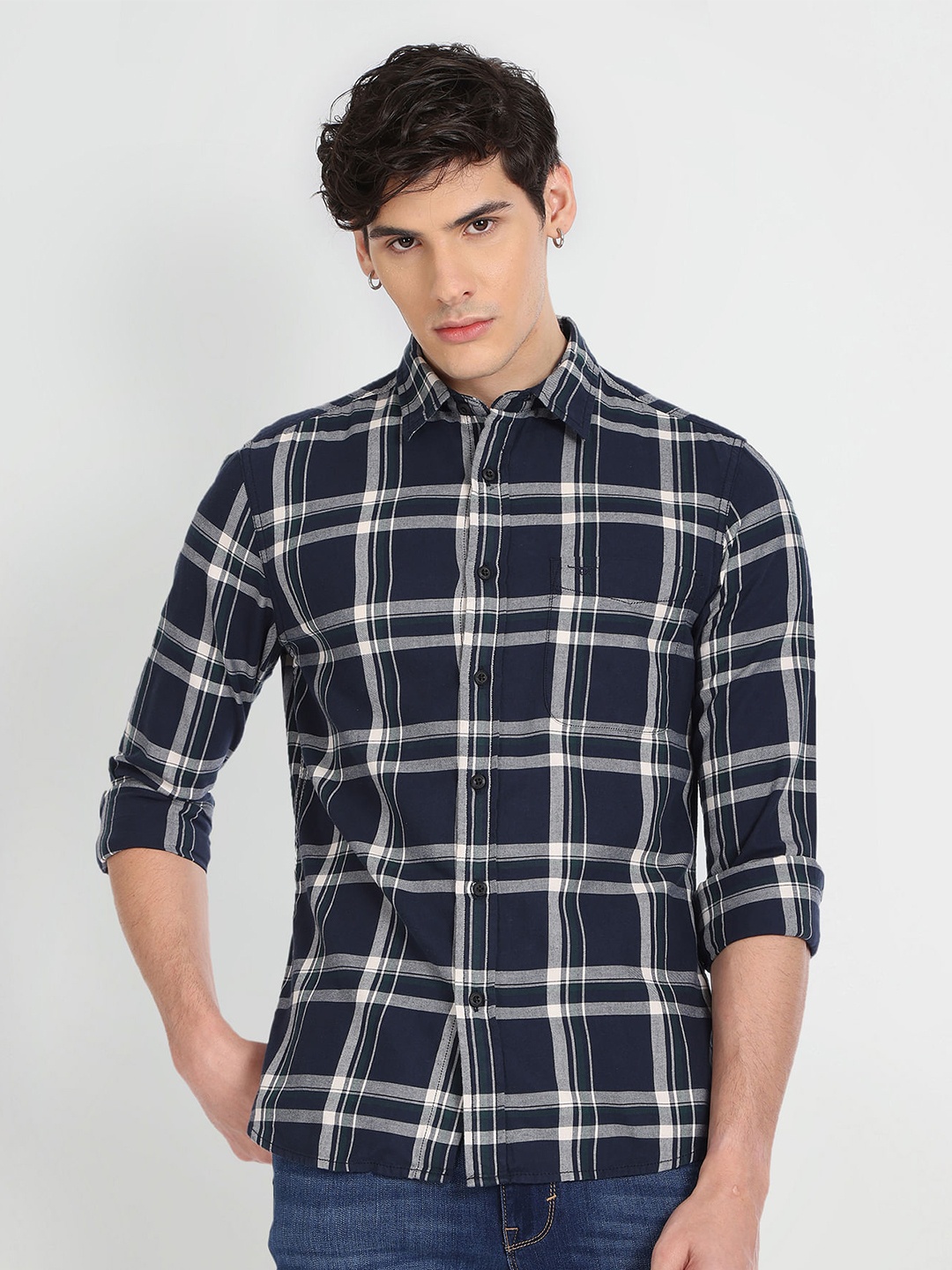 

Flying Machine Blue Slim Fit Tartan Checks Cotton Casual Shirt, Navy blue