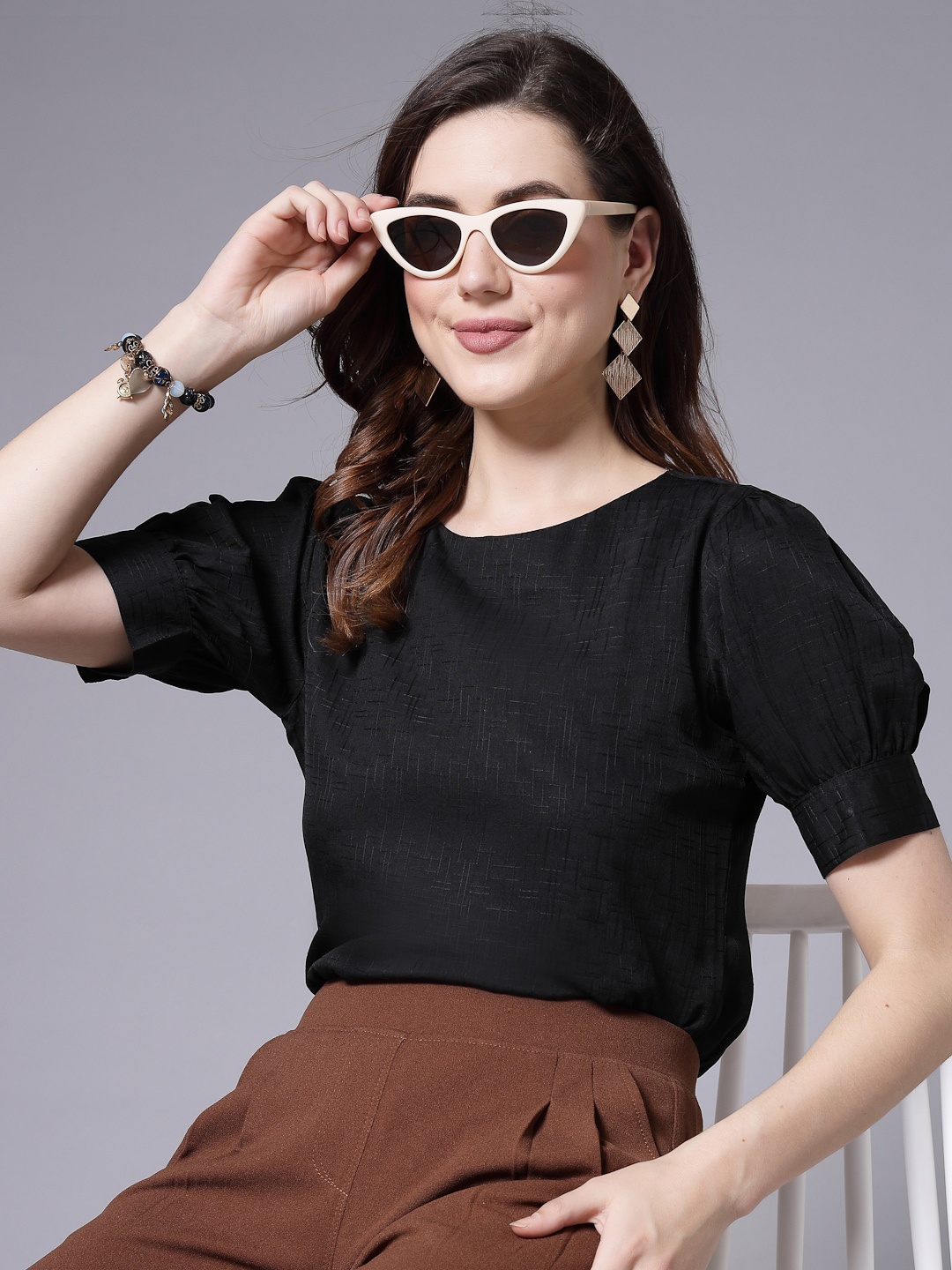 

Style Quotient Black Round Neck Cuff Sleeves Top