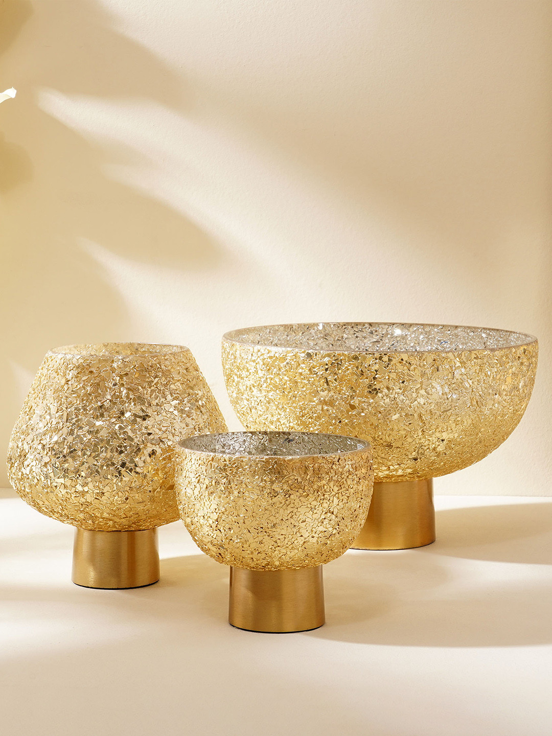 

Home Centre Gold Toned Festivora Glass Decorative Bowl