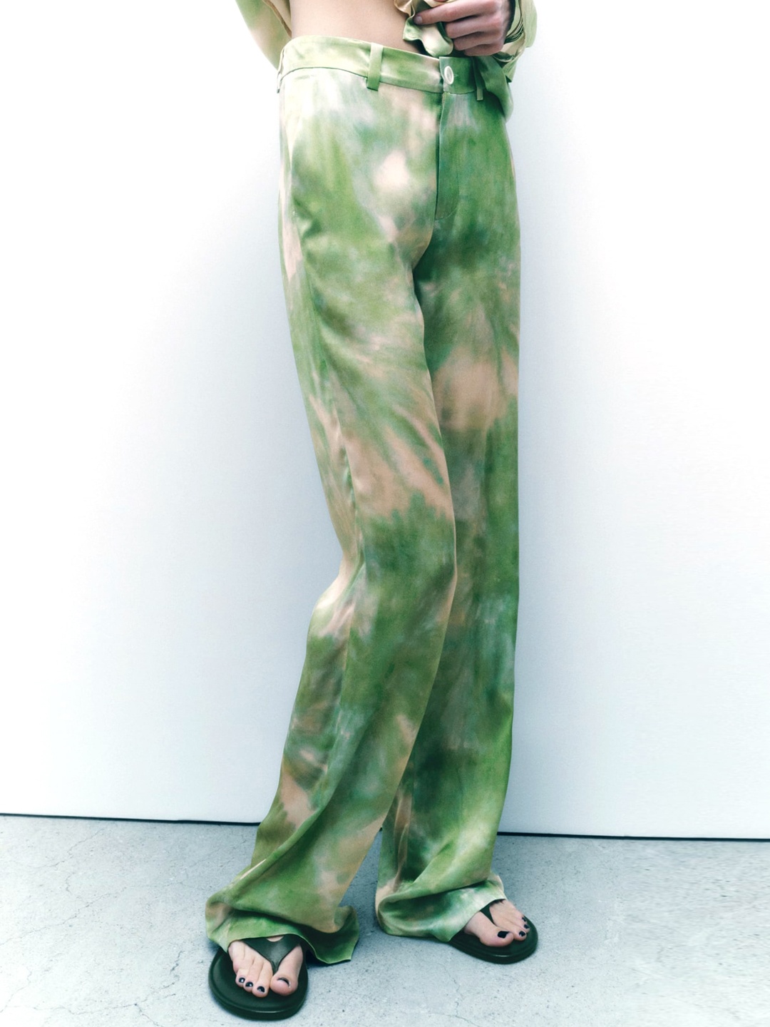 

LULU & SKY Women Abstract Printed Straight Fit High-Rise Parallel Trousers, Green