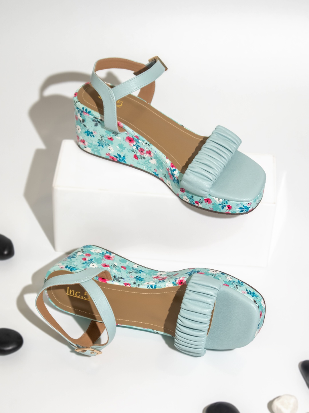 

Inc 5 Floral Printed Wedge Heels With Buckles, Blue