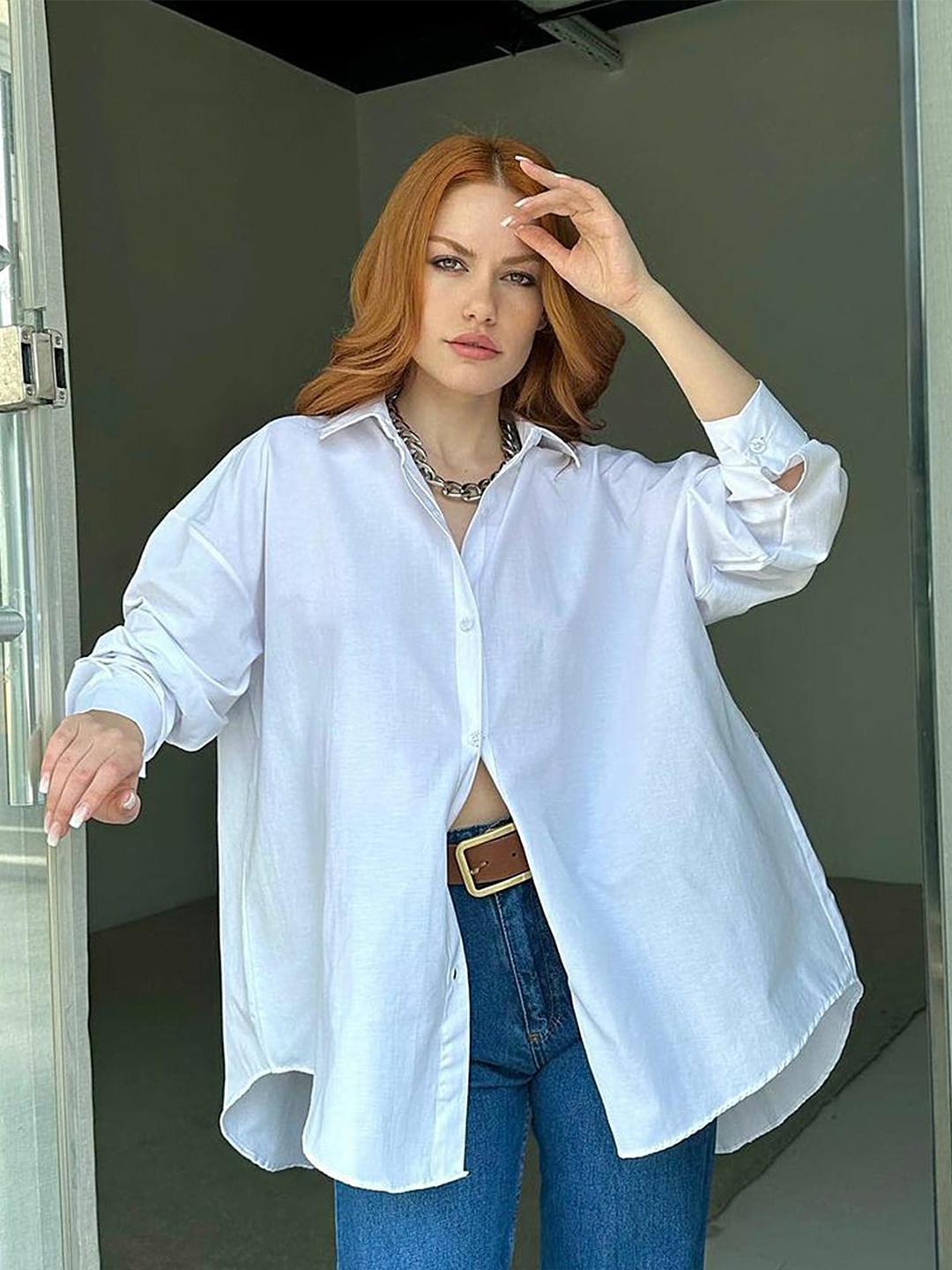 

LULU & SKY Spread Collar Two-Way Button Oversized Shirt, White