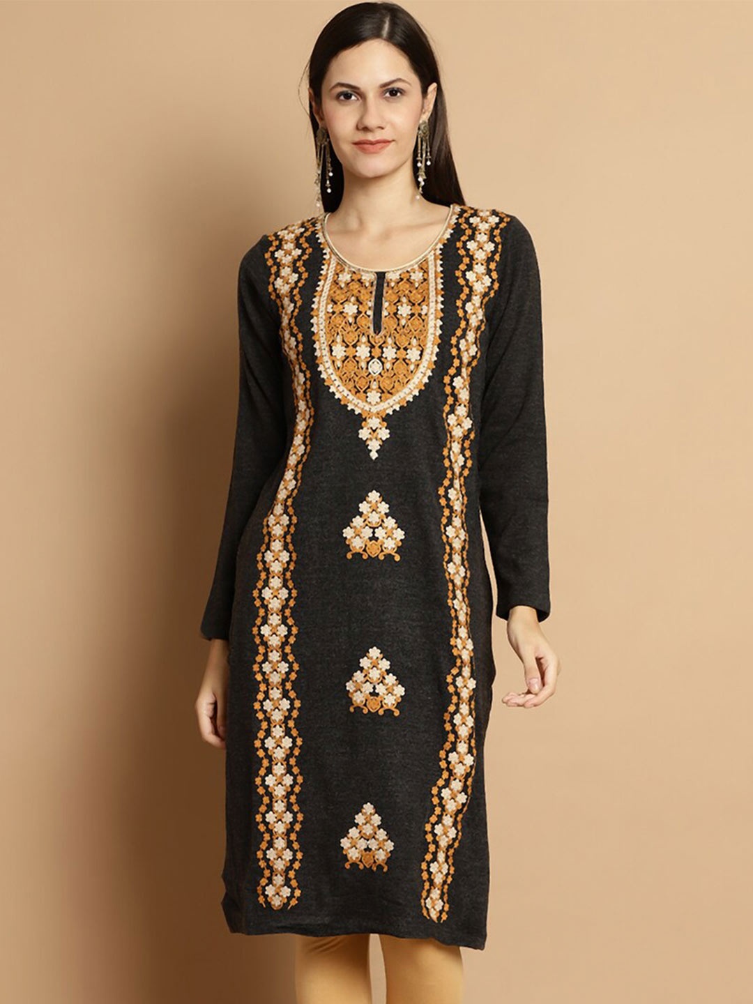 

Numalo Stylish Winter Wear Kurta, Black